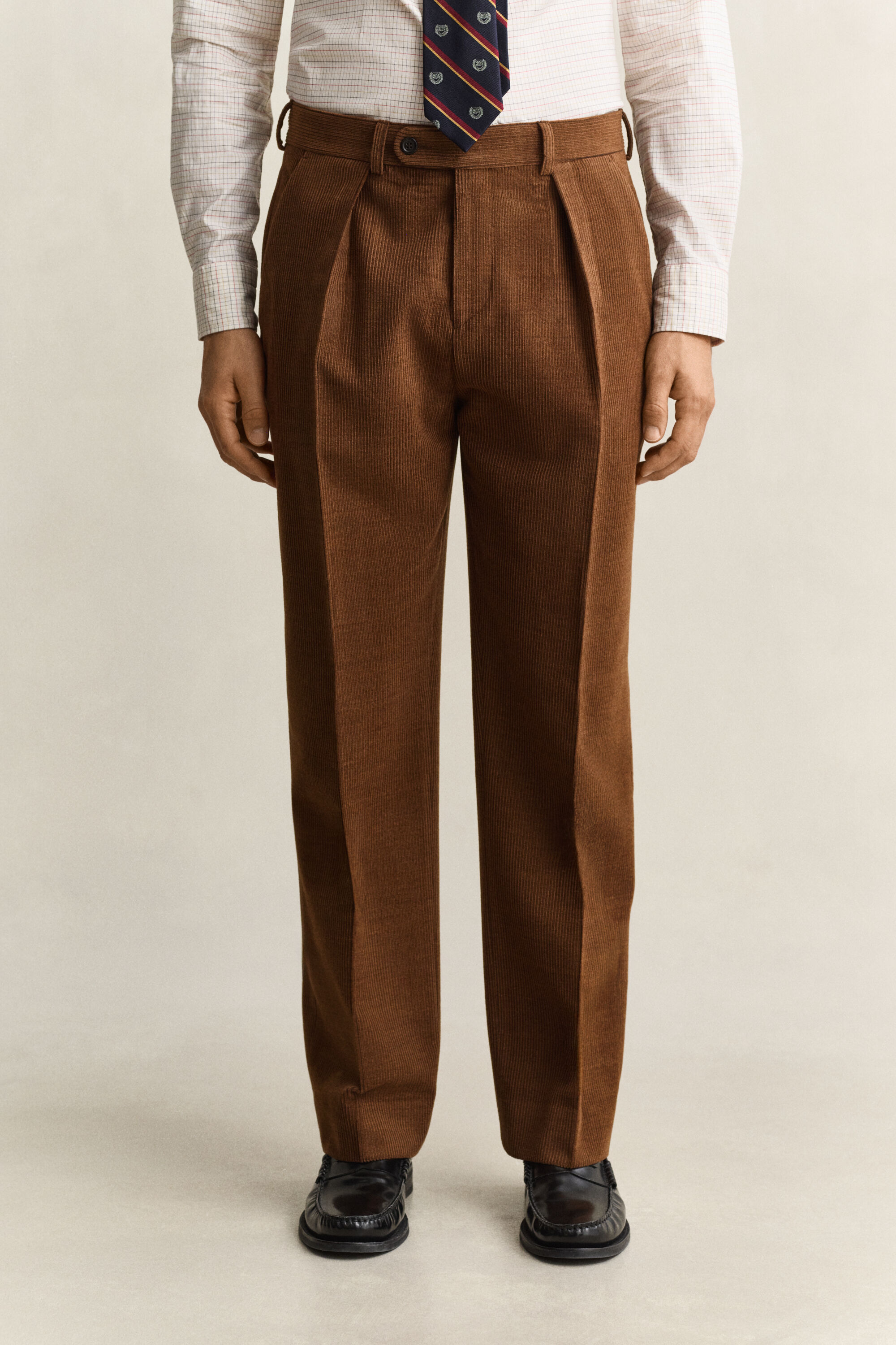 Pantalon de costume en velours de laine côtelé Gant x Yale