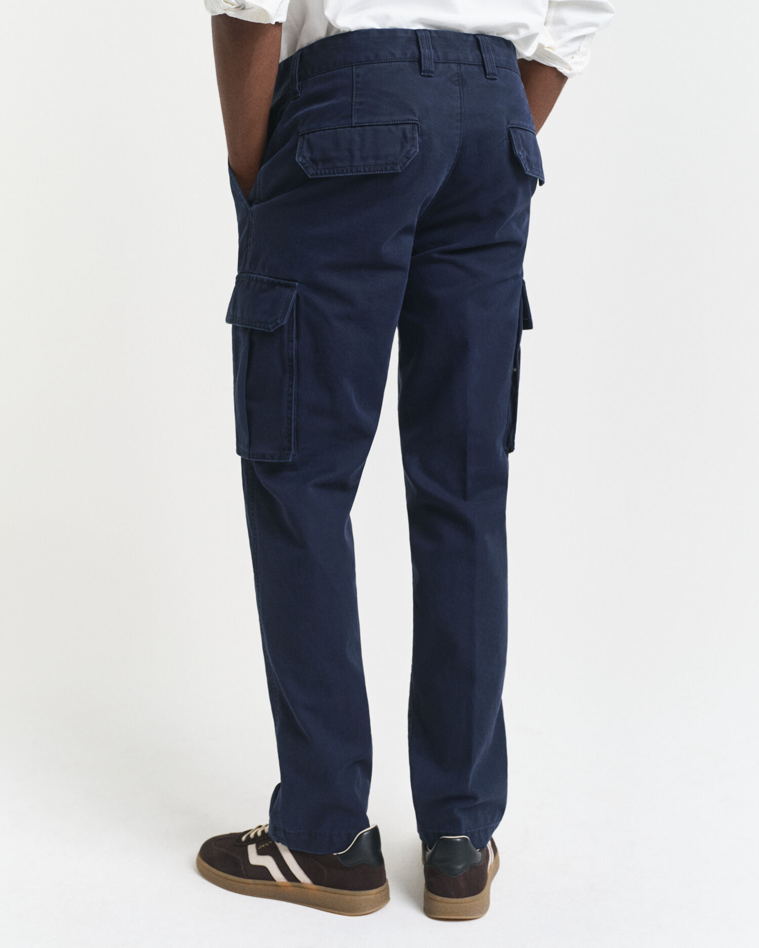 Pantalon cargo coupe regular en sergé de coton