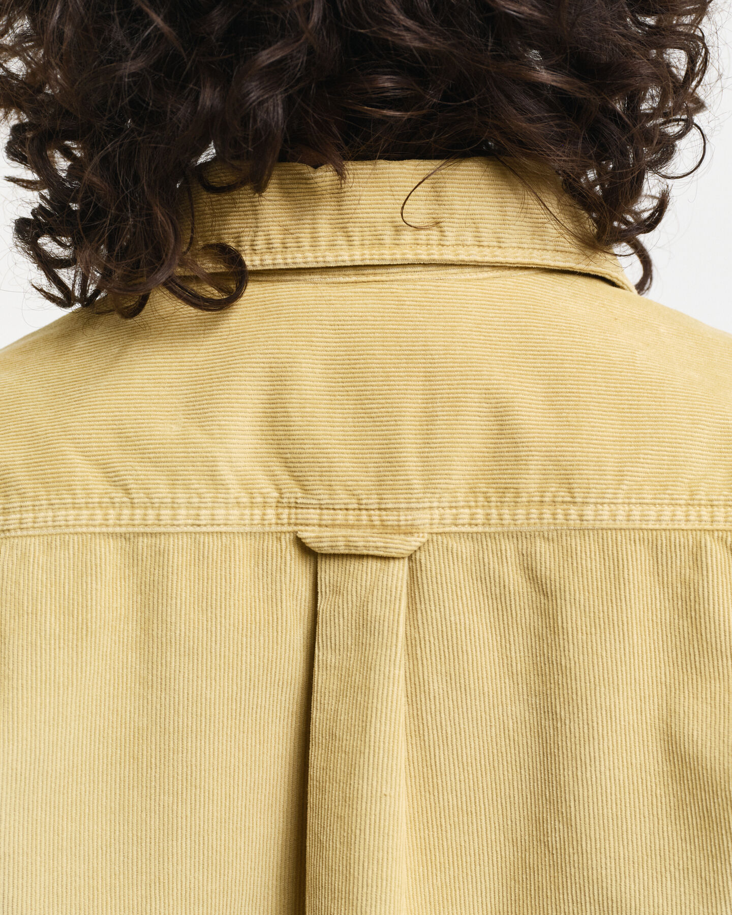 Chemise regular fit en velours côtelé