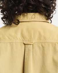 Chemise regular fit en velours côtelé