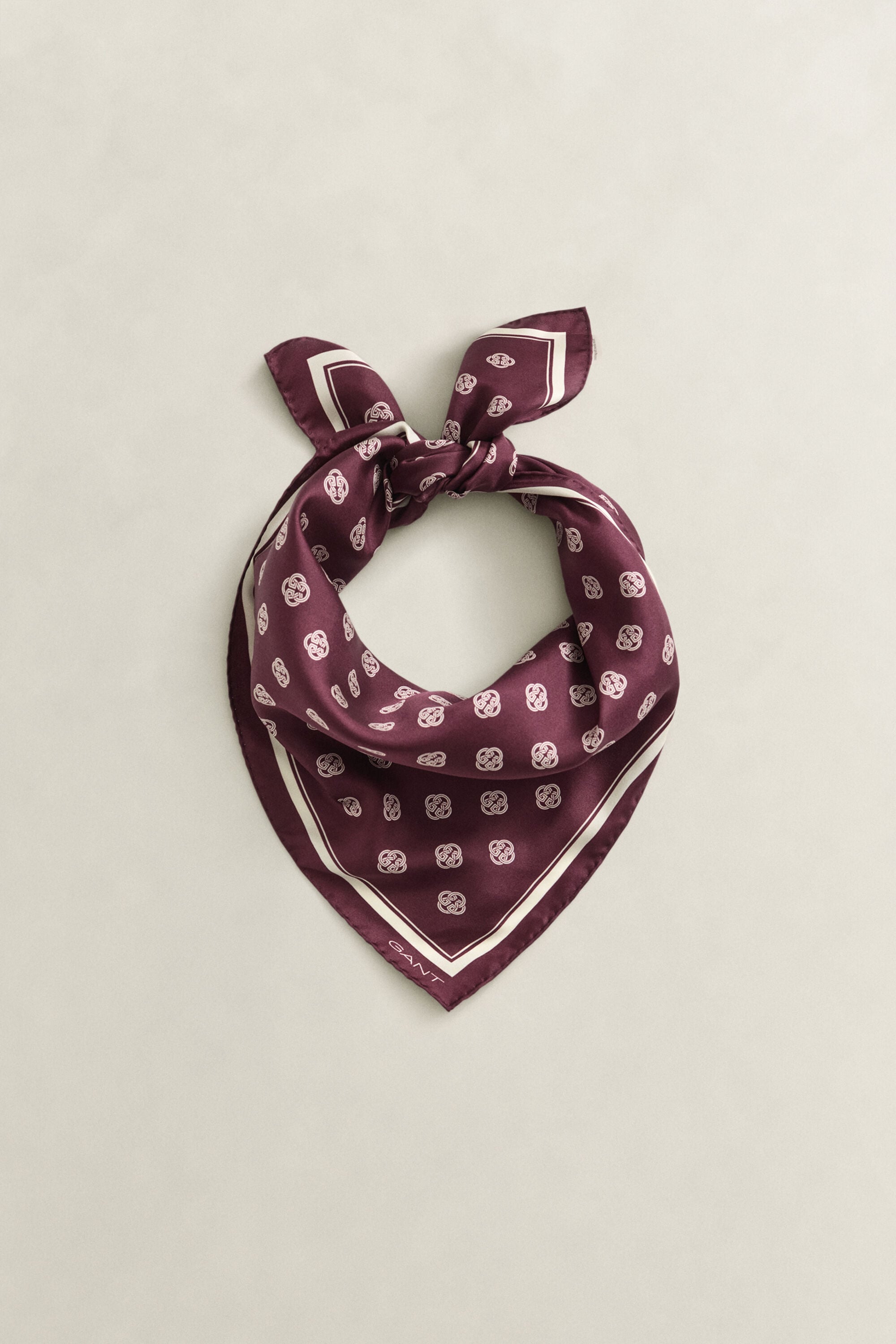 Foulard en soie avec monogramme