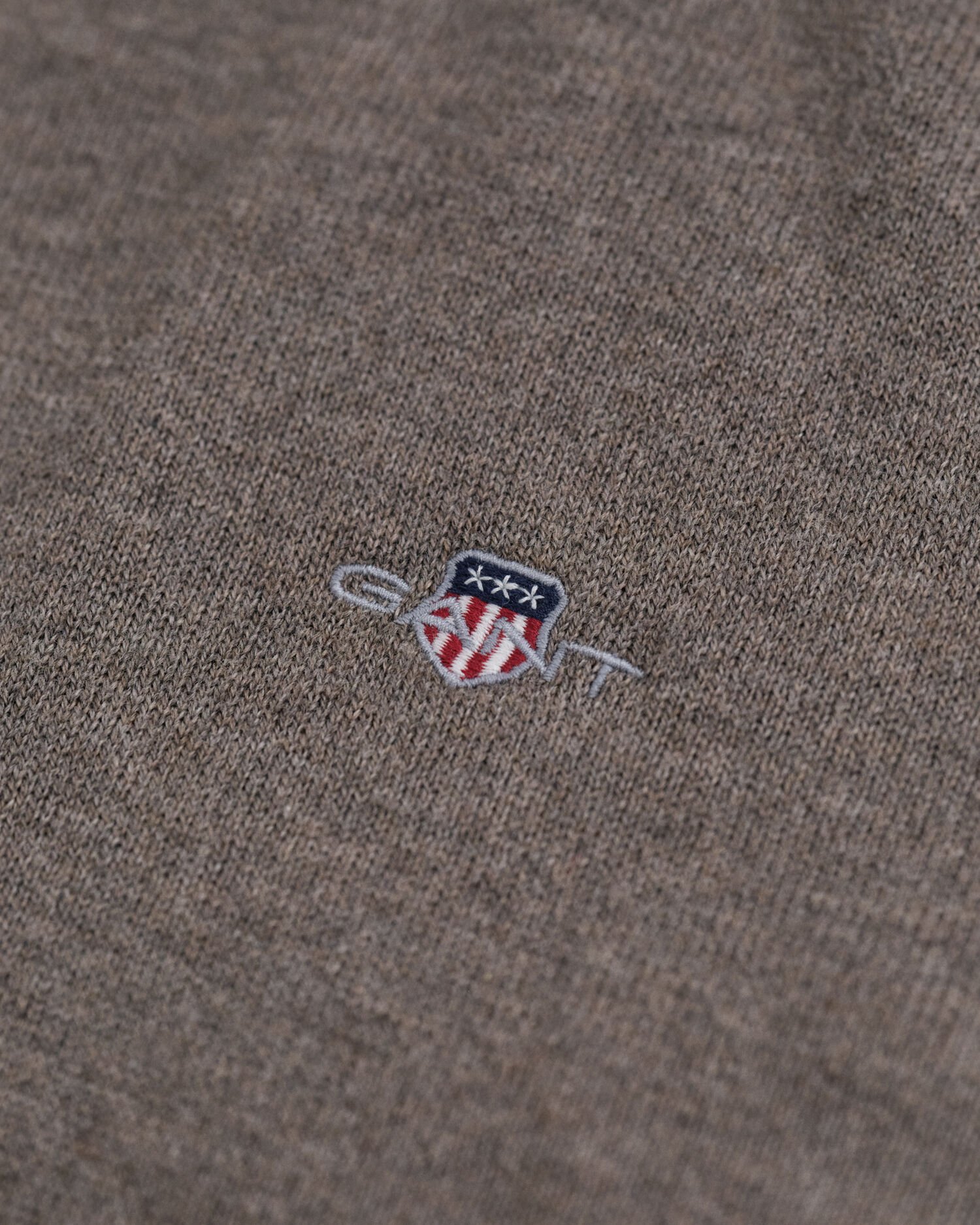 Pull col roulé en coton et laine