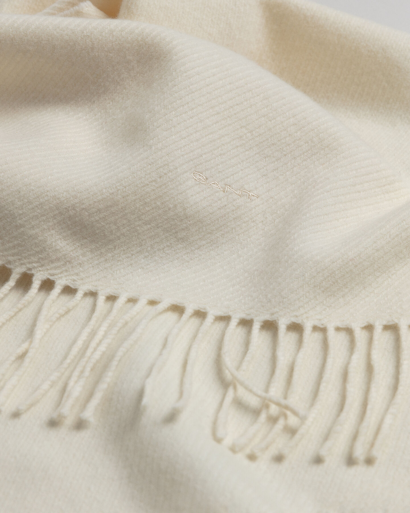 &Eacute;charpe en serg&eacute; de laine