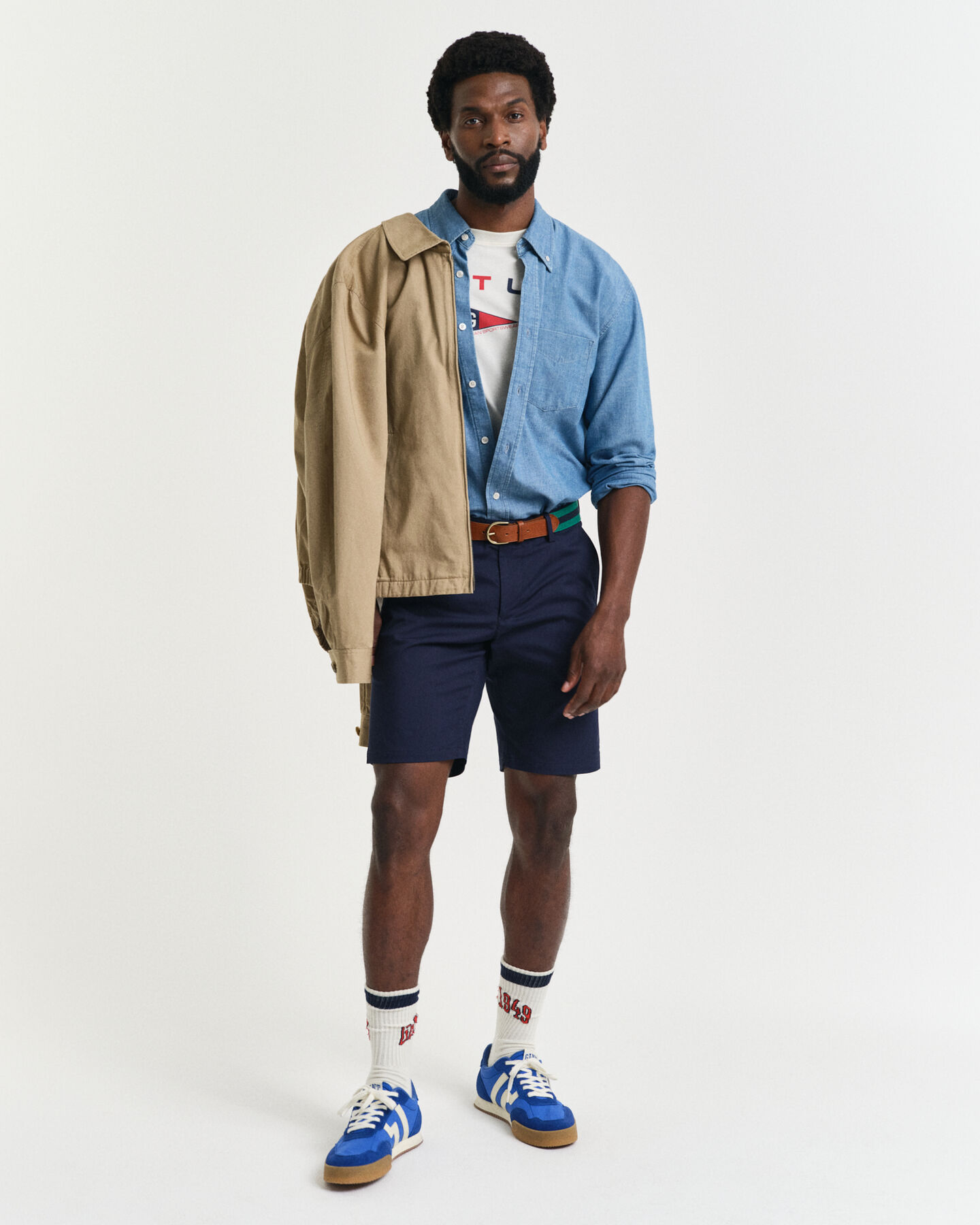 Short coupe slim sportif