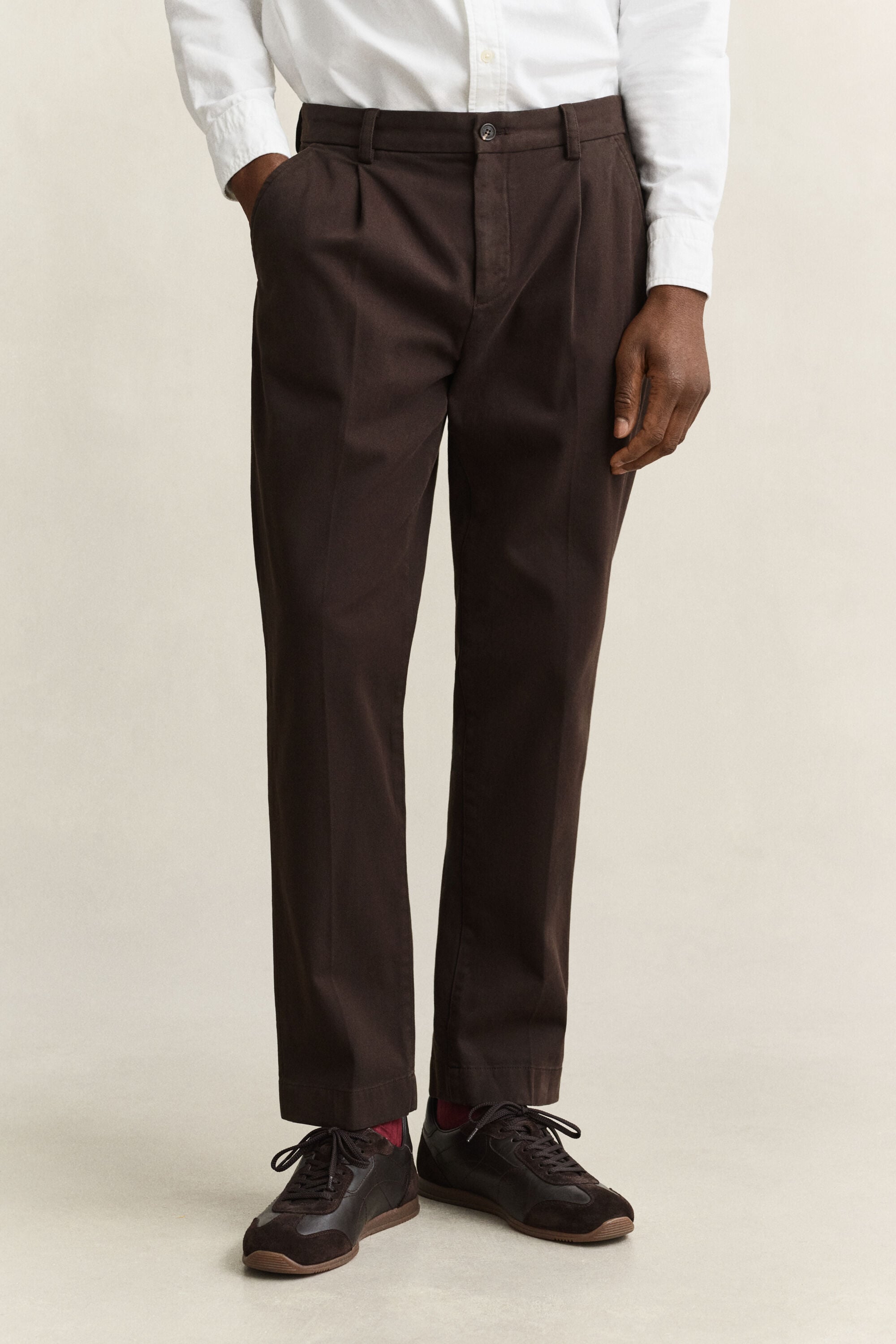 Pantalon chino ajusté