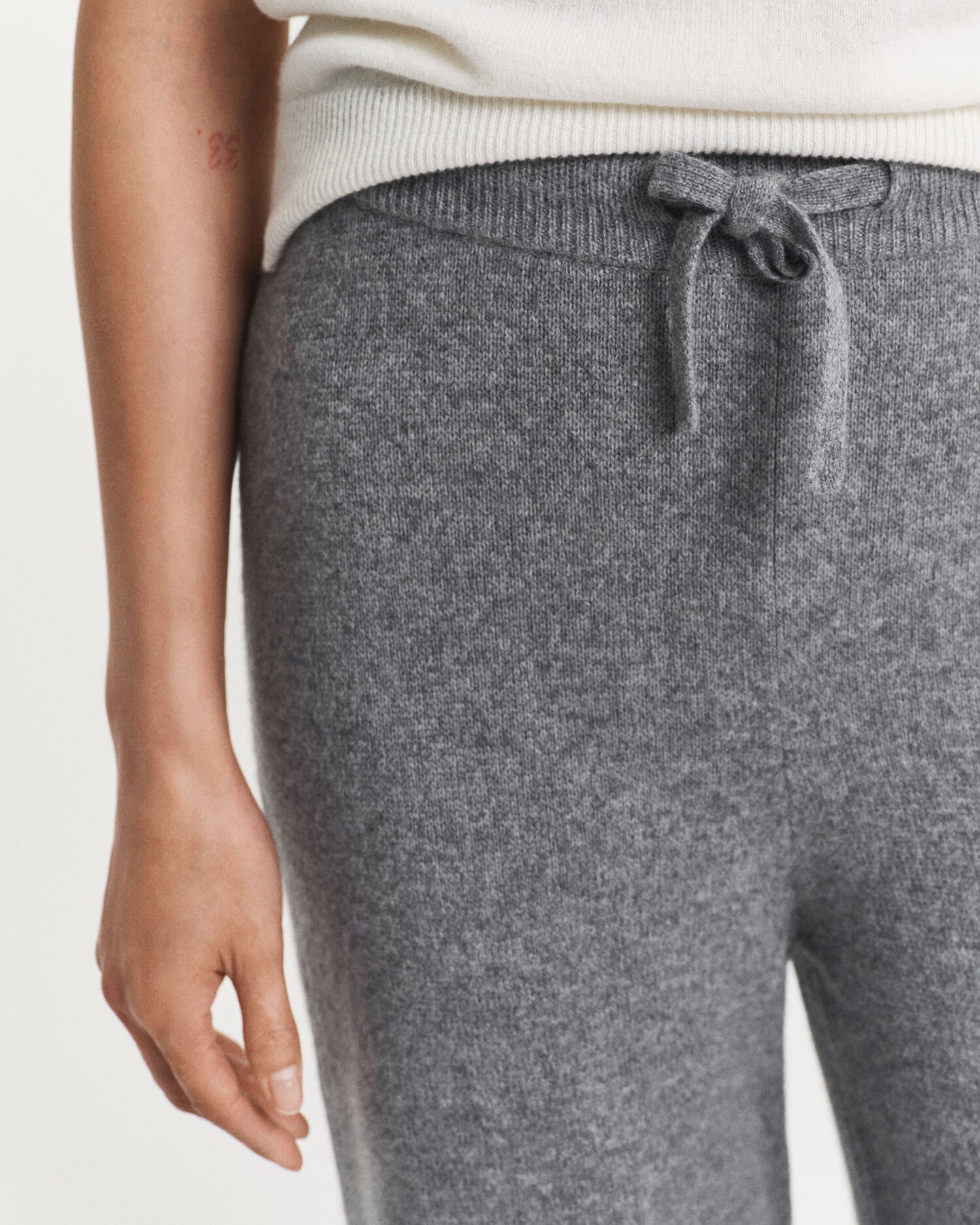 Pantalon en laine tricotée