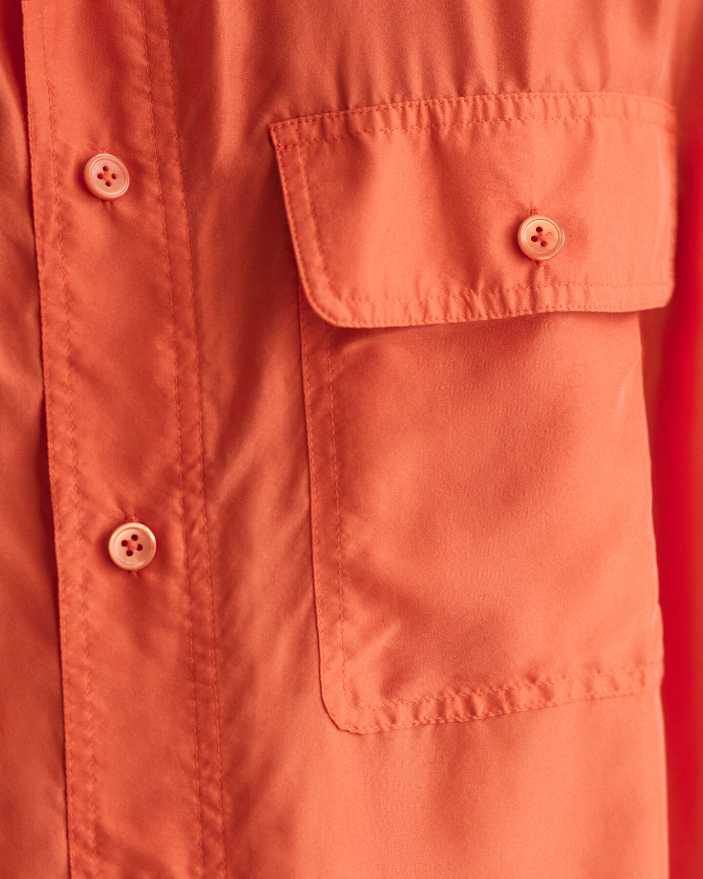 Chemise relaxed fit &agrave; manches courtes Washed Silk