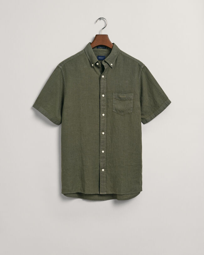 Chemise regular fit en lin teint en pi&egrave;ce &agrave; manches courtes