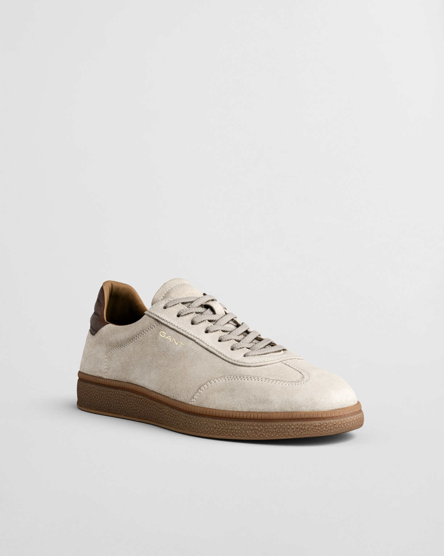 Baskets en daim Cuzmo