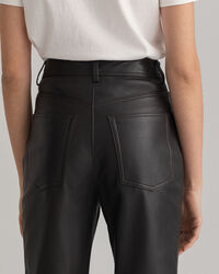 Pantalon court à taille haute en cuir