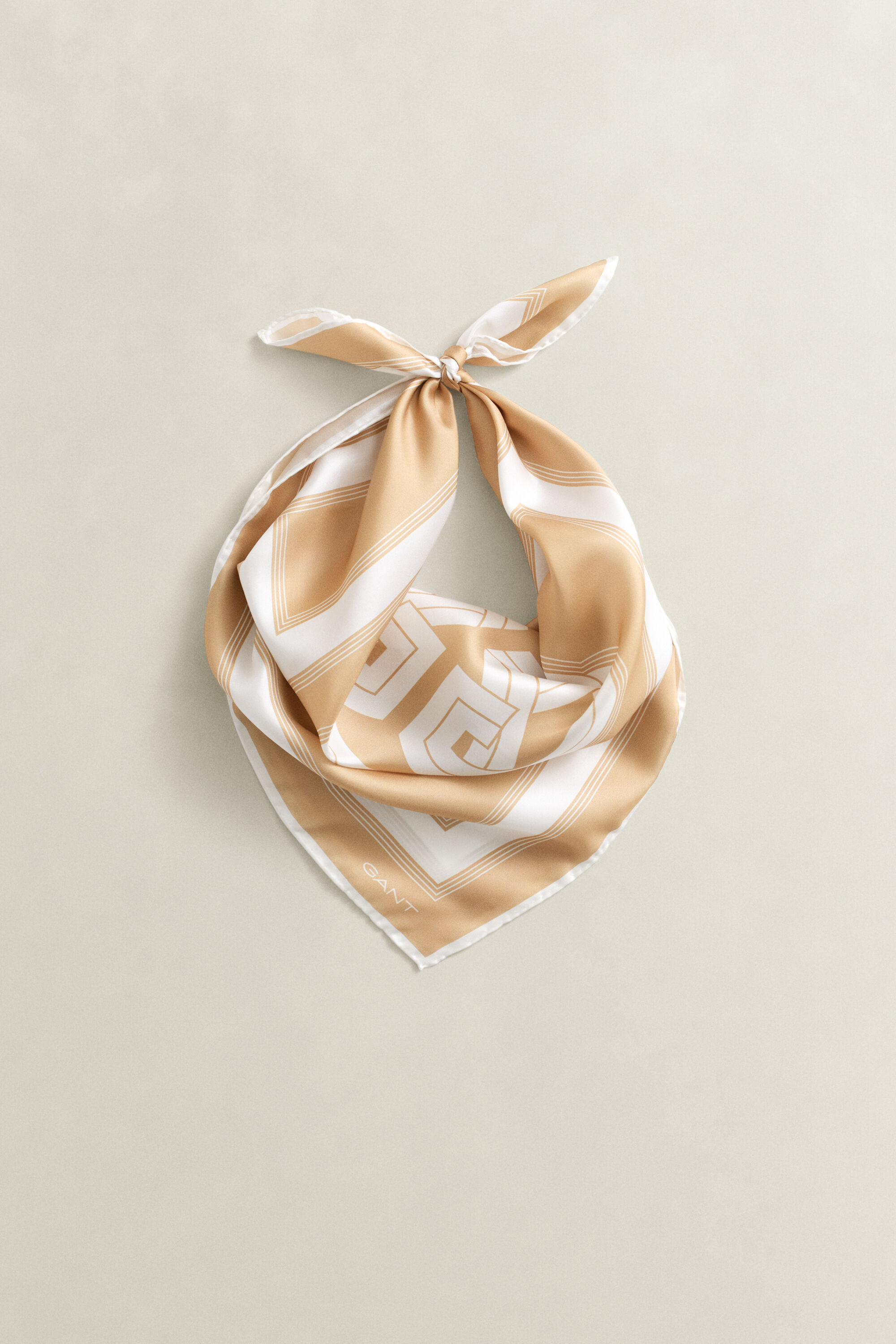 Foulard en soie avec monogramme