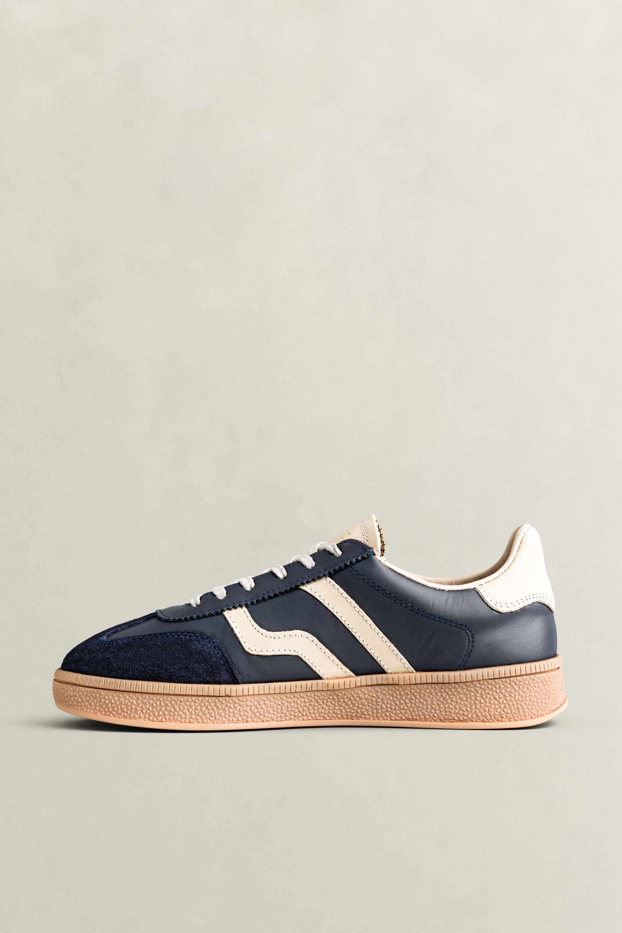 Baskets en daim et cuir Cuzima