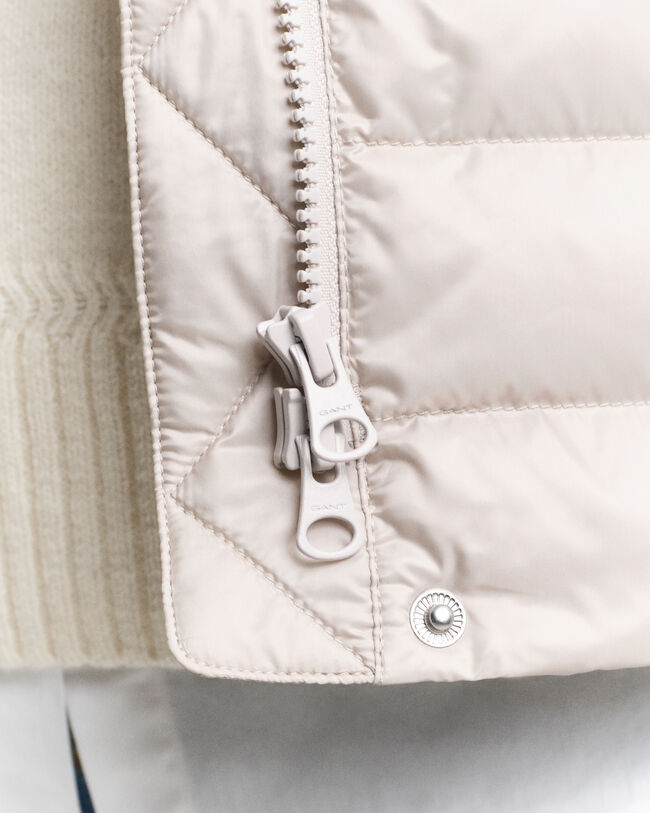 Doudoune sans manches l&eacute;g&egrave;re en duvet