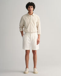 Short chino en serg&eacute; pliss&eacute;