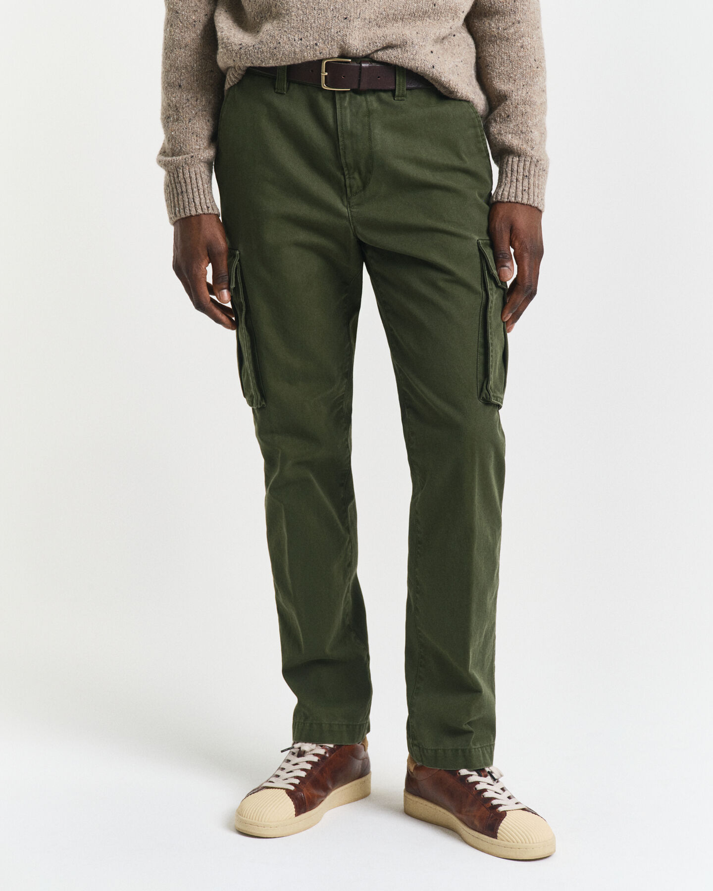 Pantalon cargo coupe regular en sergé de coton