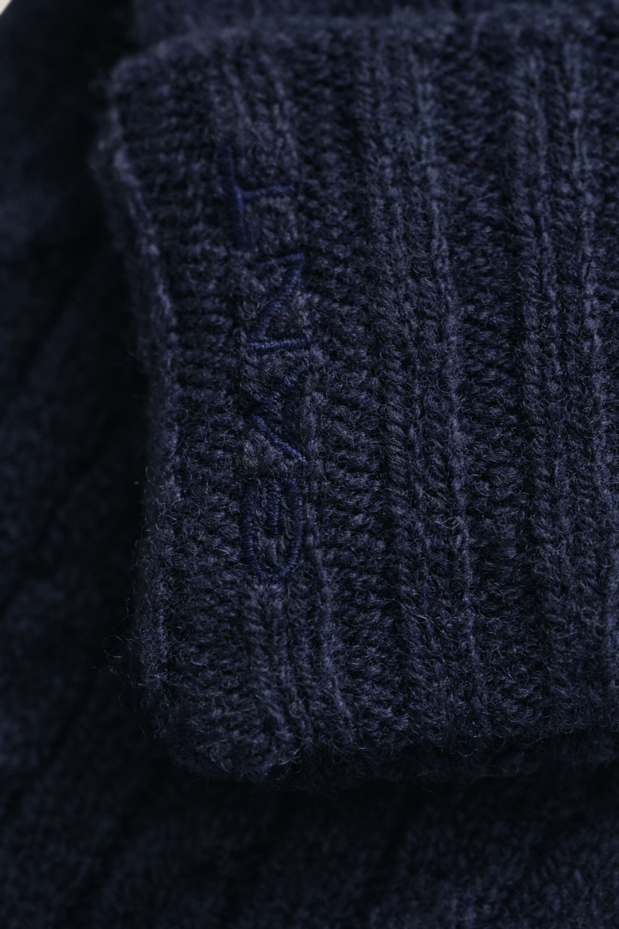 Gants en maille de laine à torsades