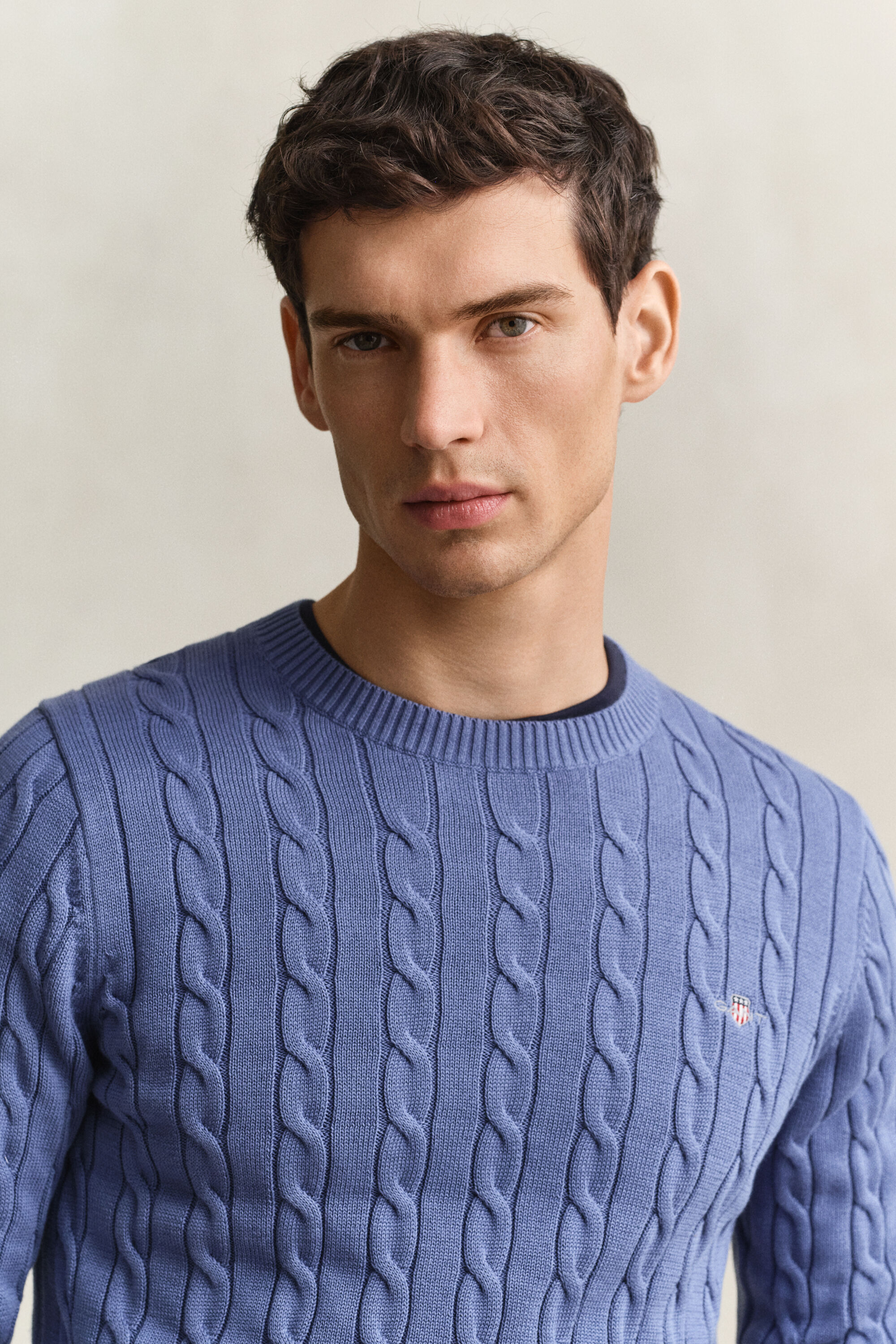 Pull en maille torsadée classique