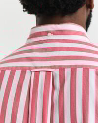 Chemise coupe regular classique en popeline rayée à manches courtes