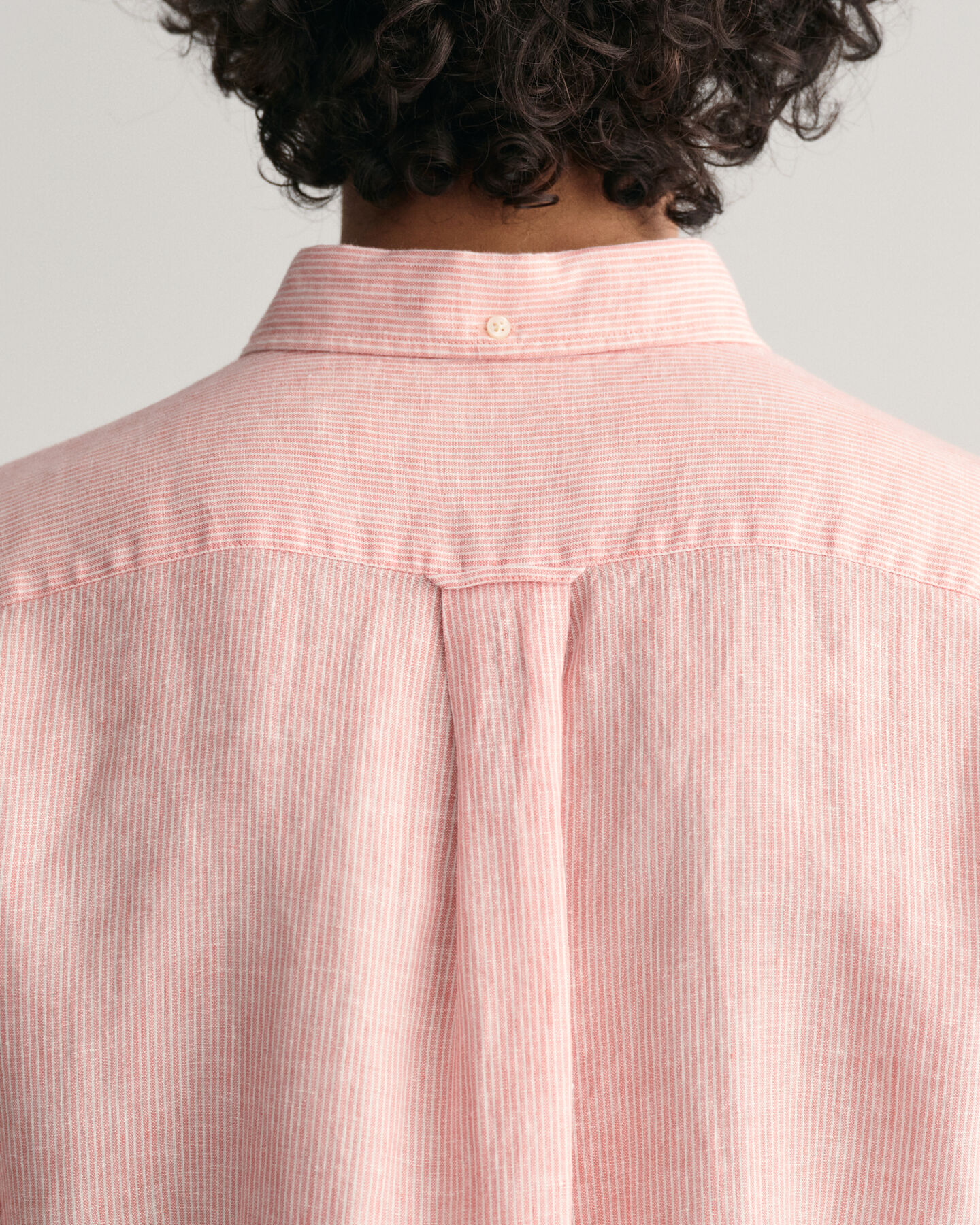 Chemise regular fit en lin à rayures et manches courtes