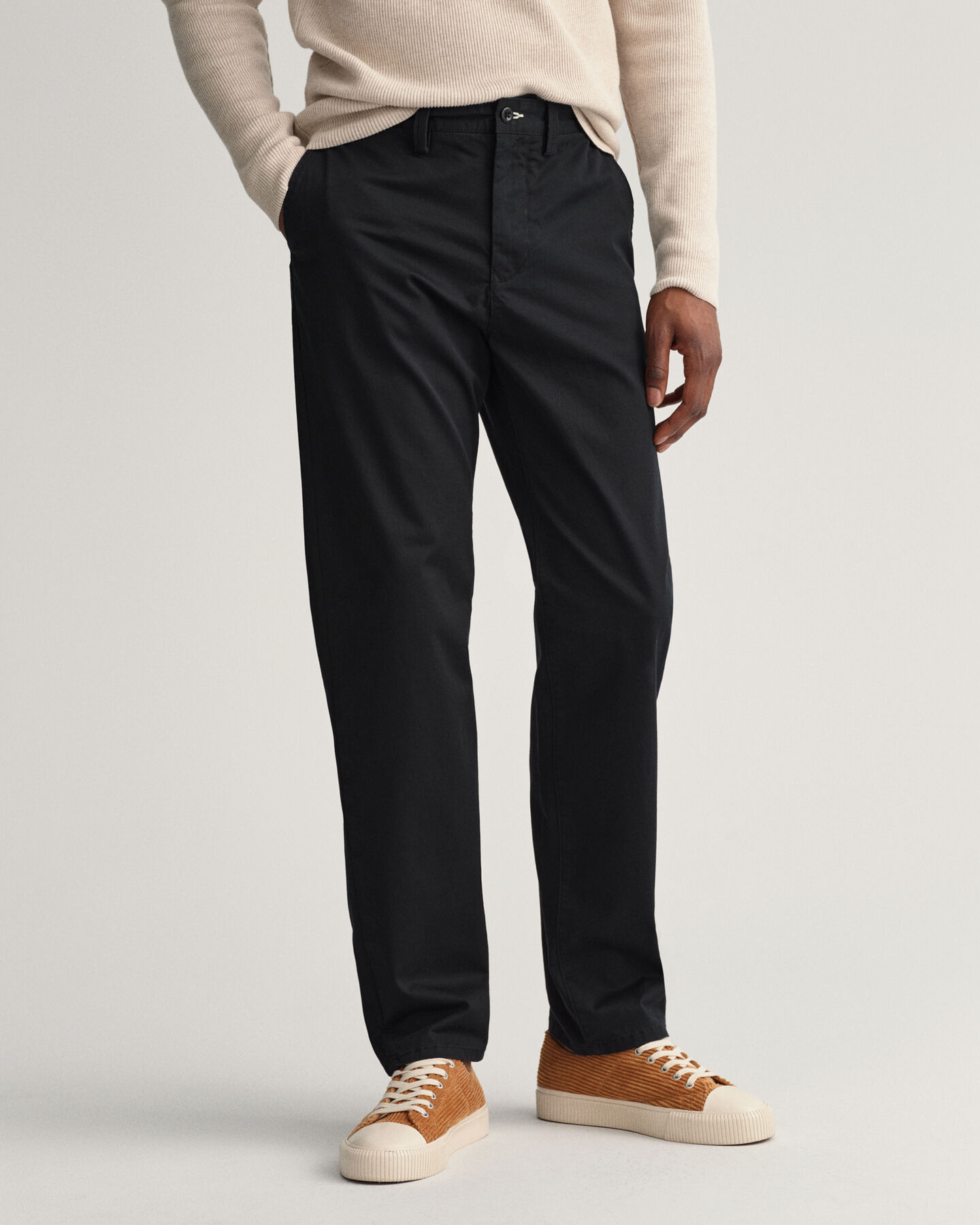 Pantalon chino regular fit en sergé Allister