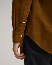 Chemise regular fit en velours c&ocirc;tel&eacute;