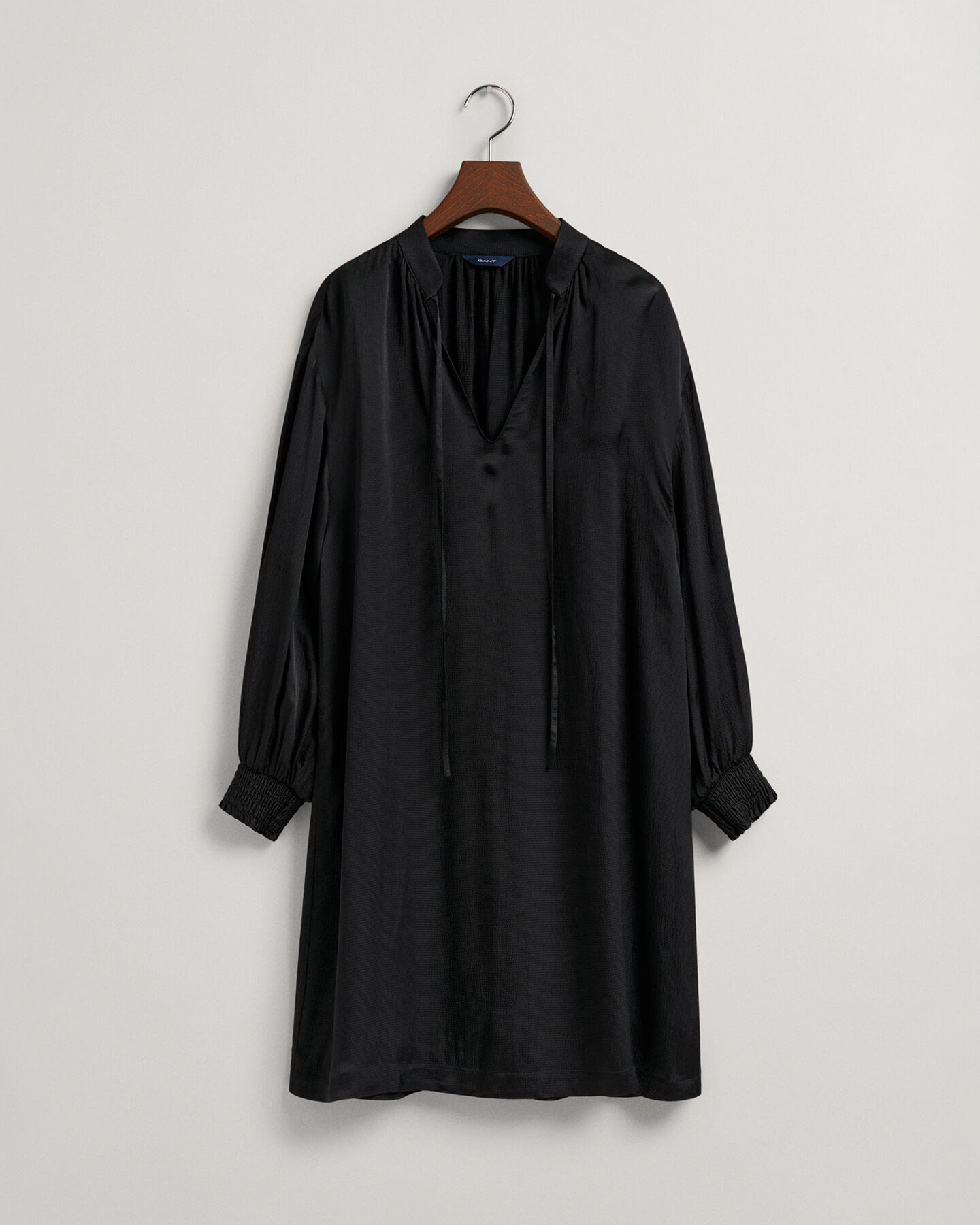 Robe &agrave; col droit