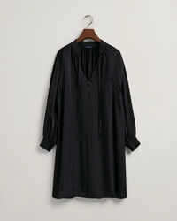 Robe &agrave; col droit
