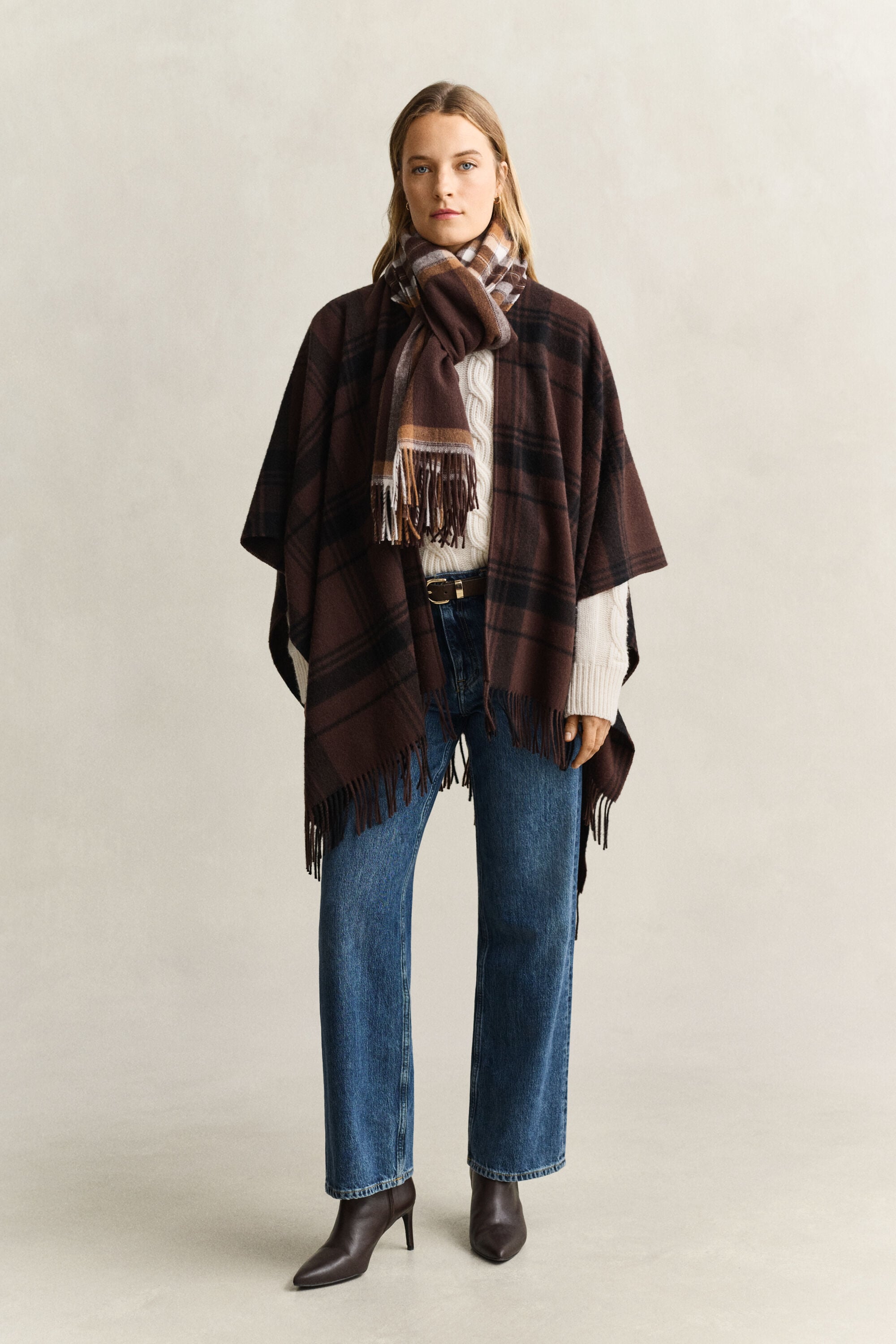 Poncho en laine à carreaux