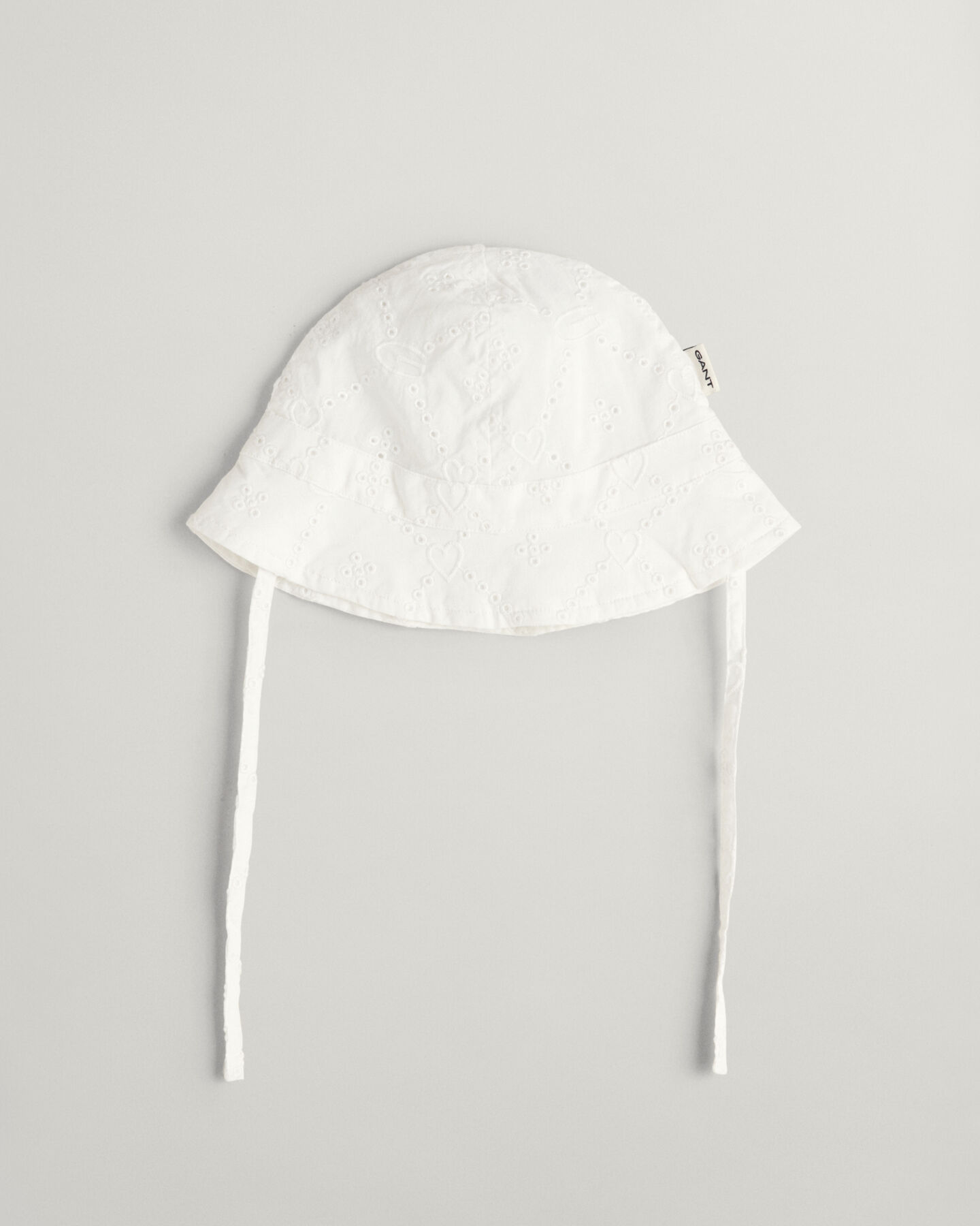 Chapeau en broderie anglaise Baby