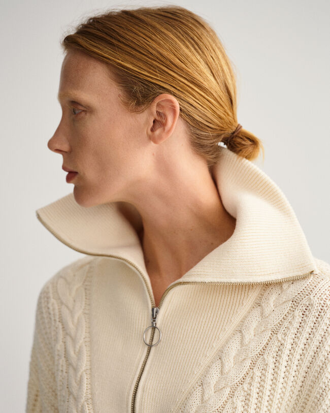 Pull &agrave; demi-zip avec torsades