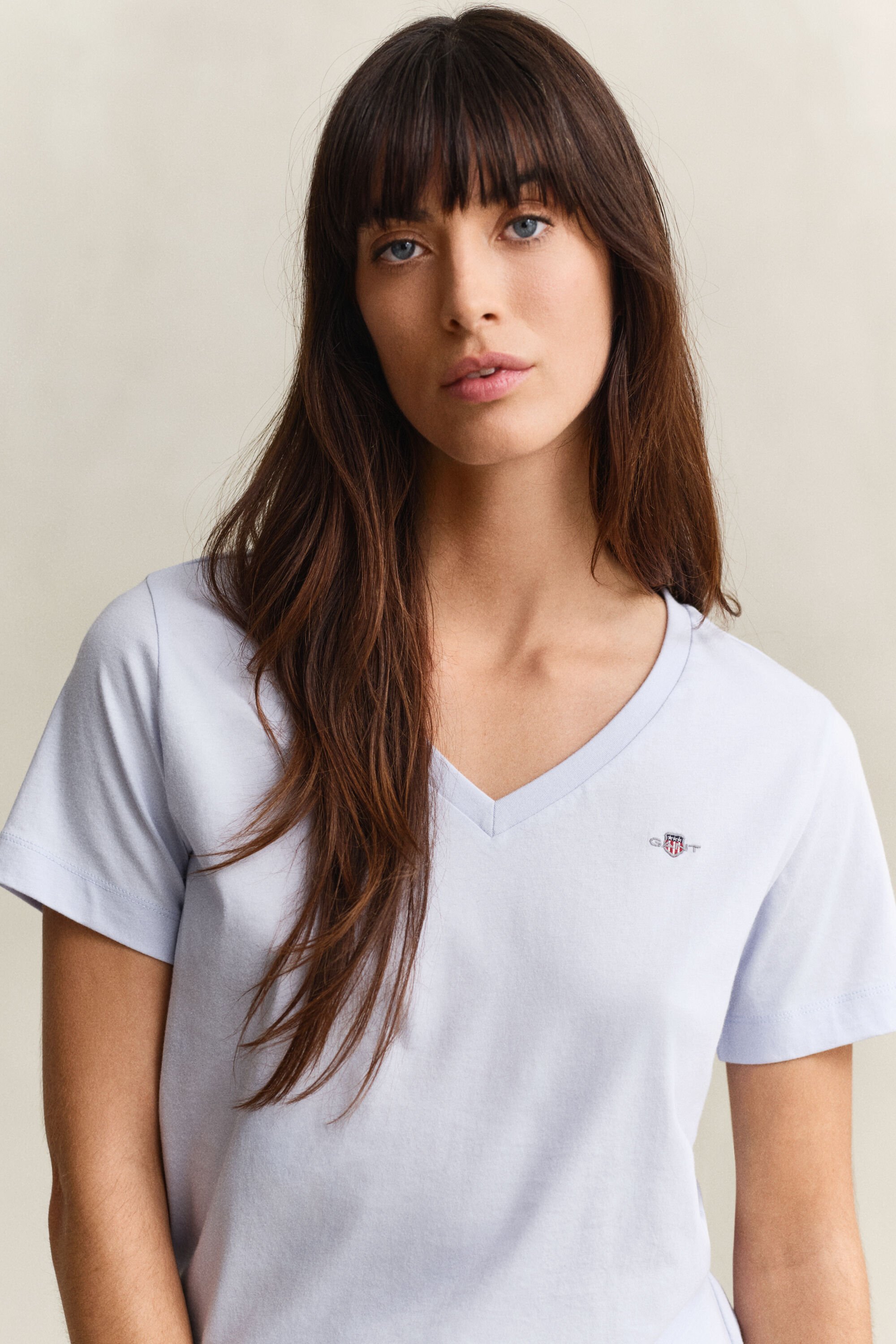 T-shirt col V Shield