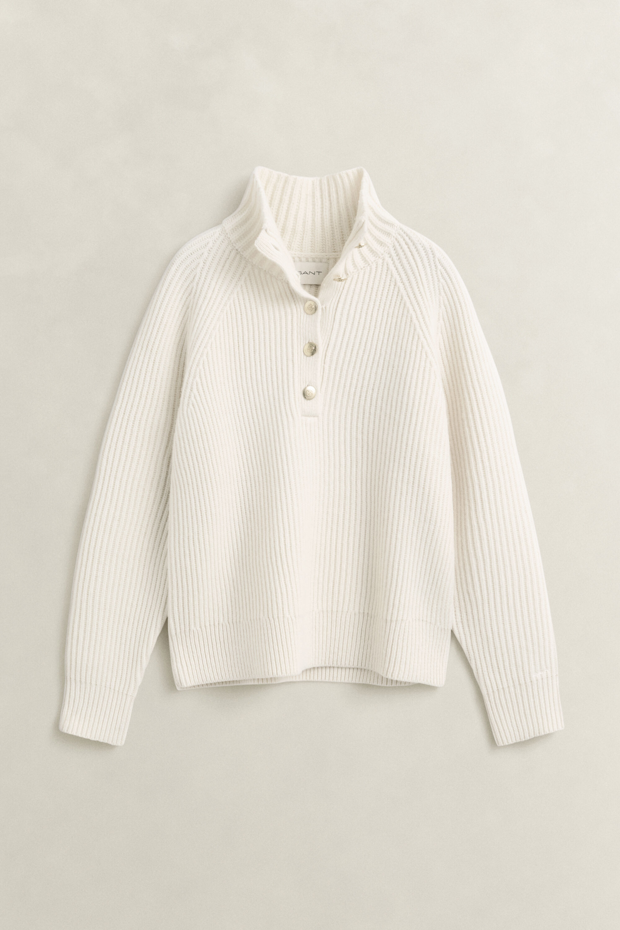 Pull en laine d’agneau boutonné