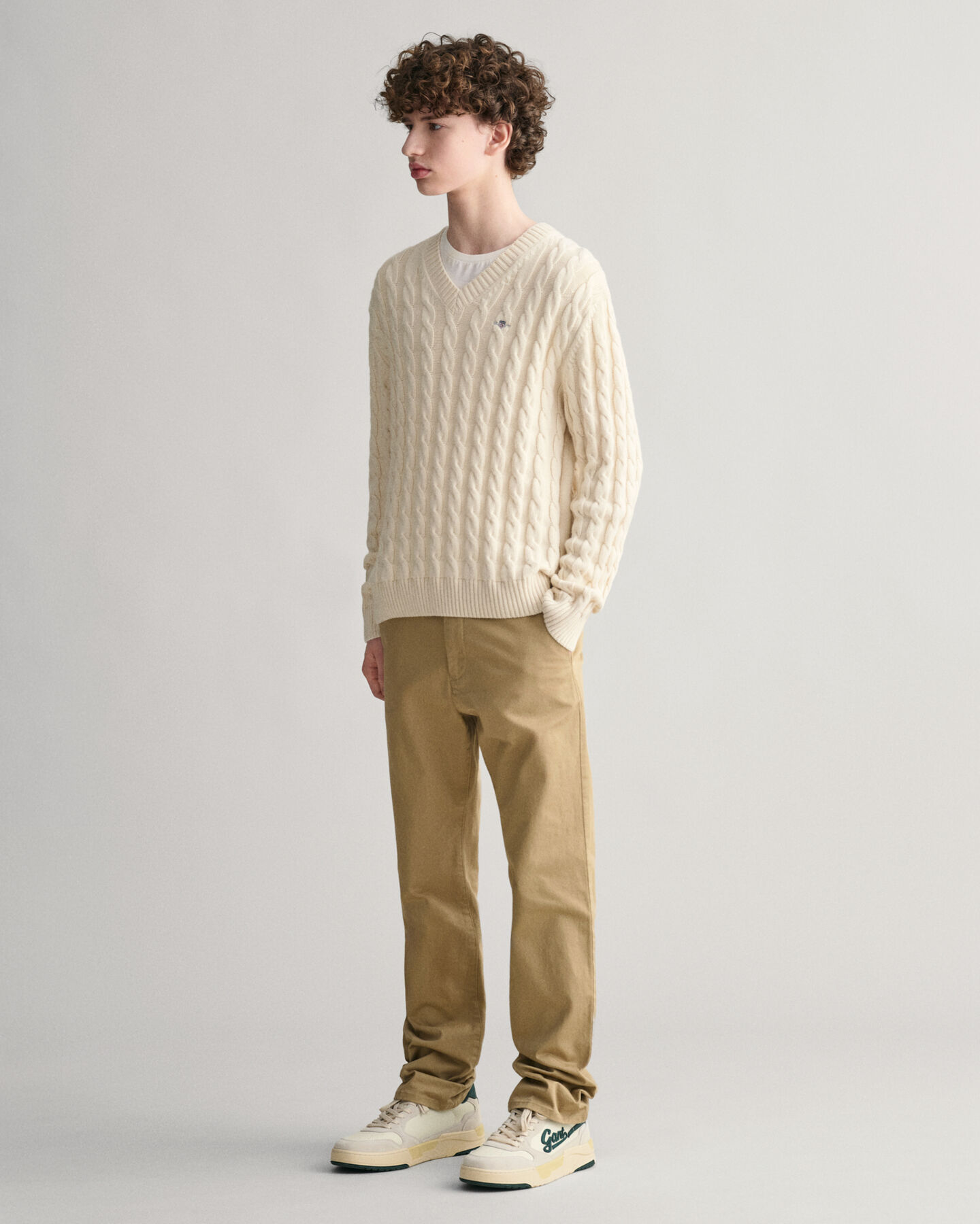 Pull col V en maille &agrave; torsades Shield Teens