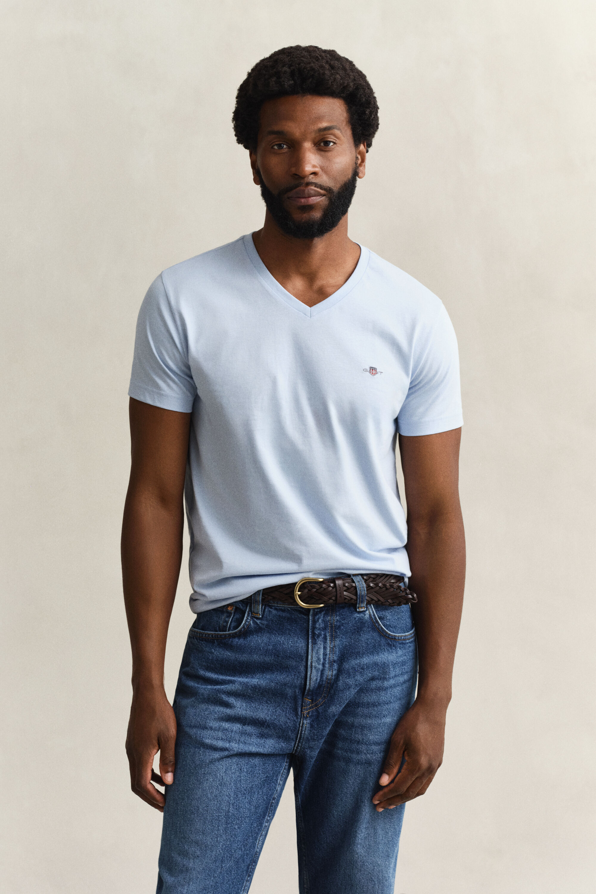T-shirt col V coupe slim Shield