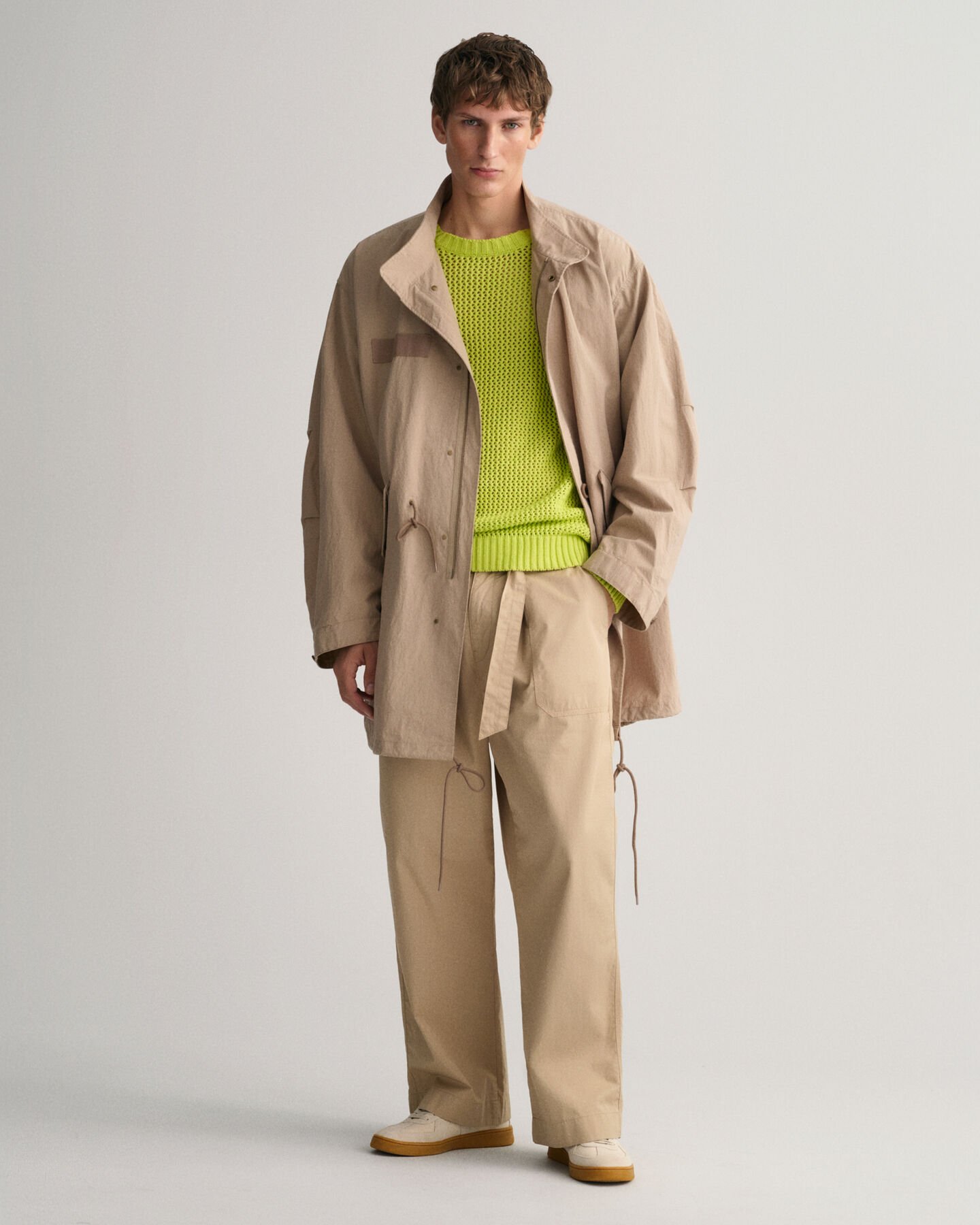 Pantalon en popeline de coton avec ceinture