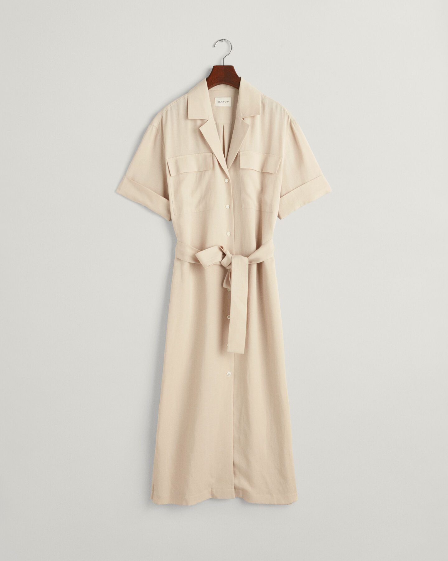 Robe-chemise à manches courtes avec poches