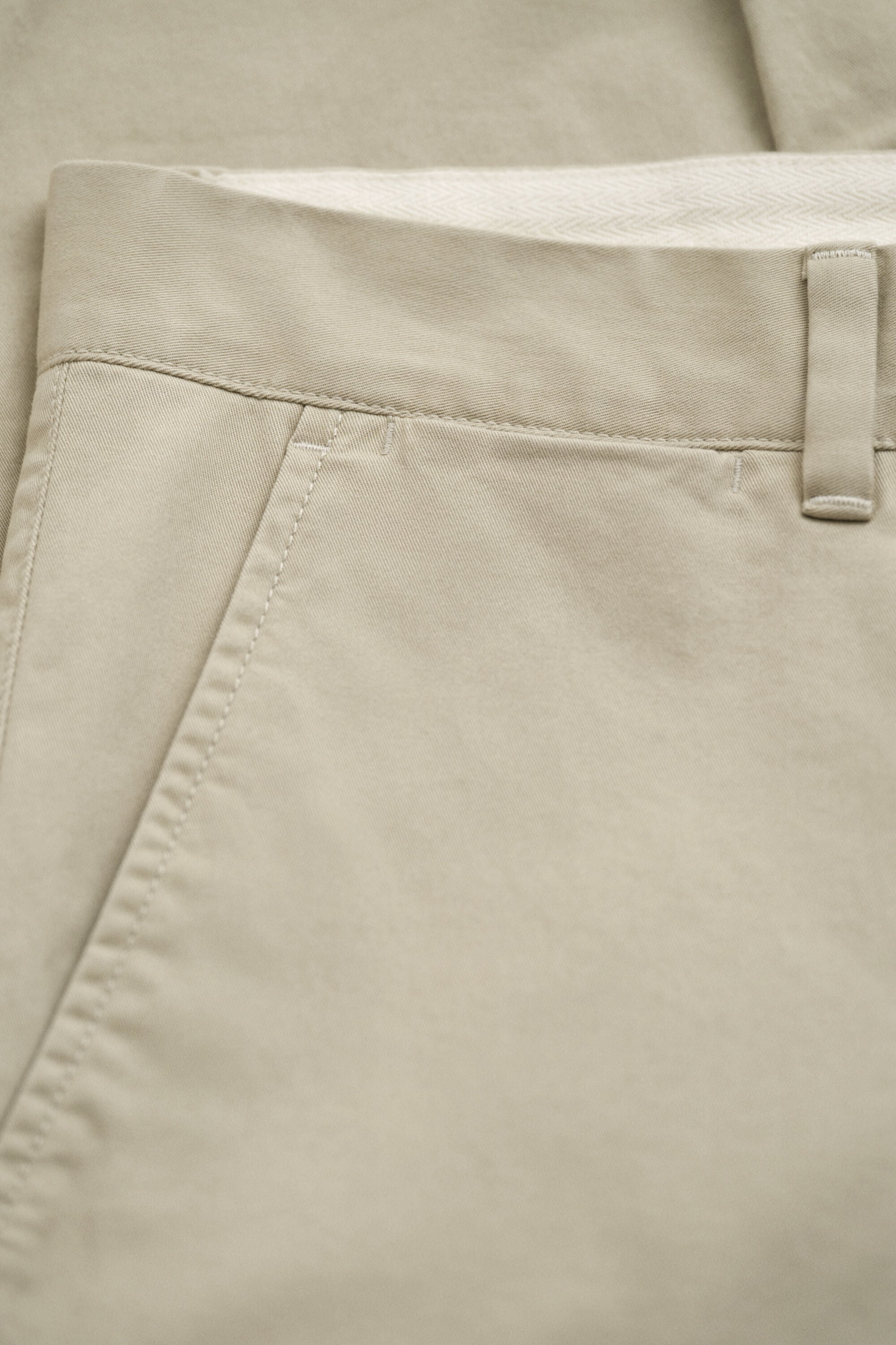 Pantalon chino classique coupe slim