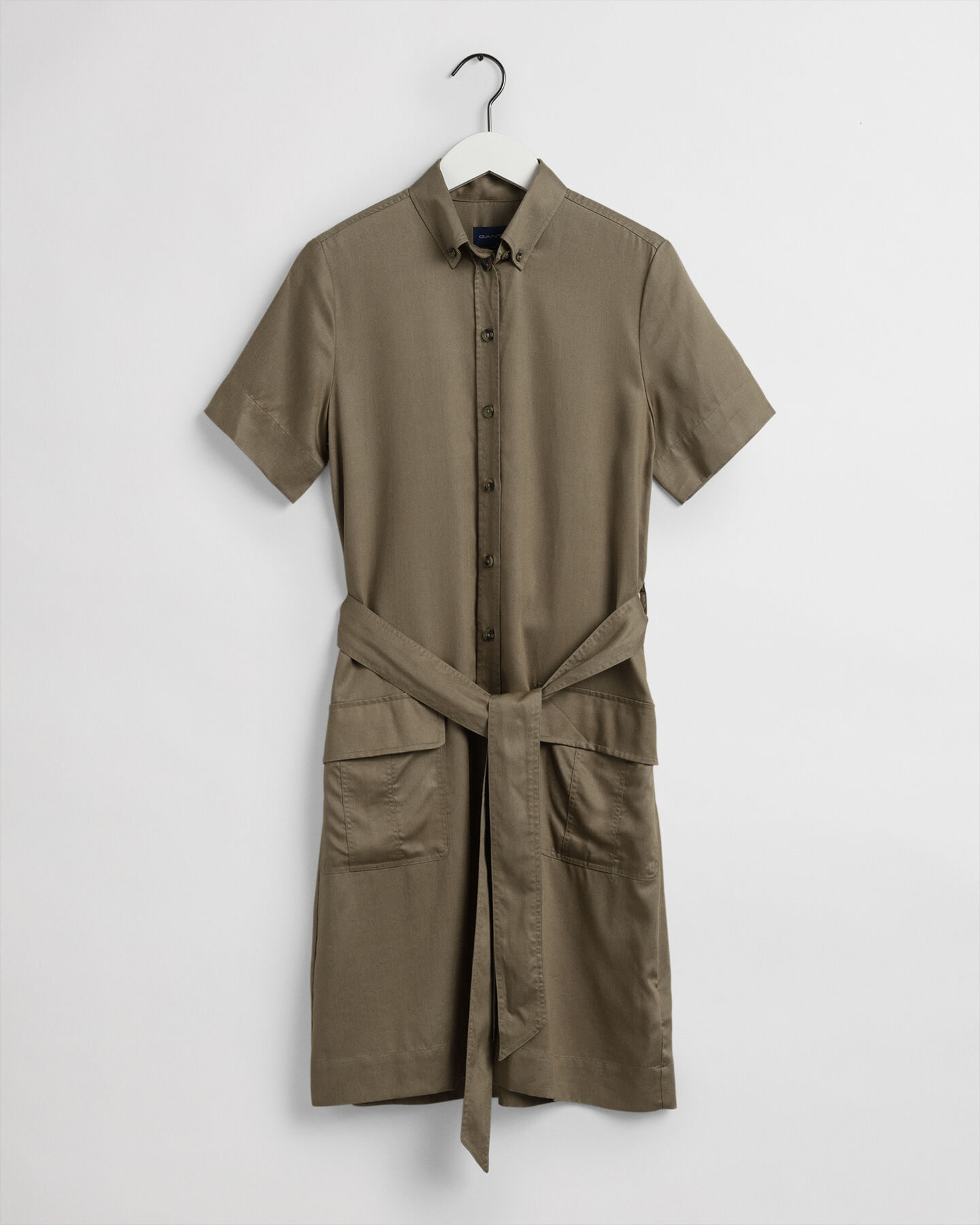 Robe-chemise style safari