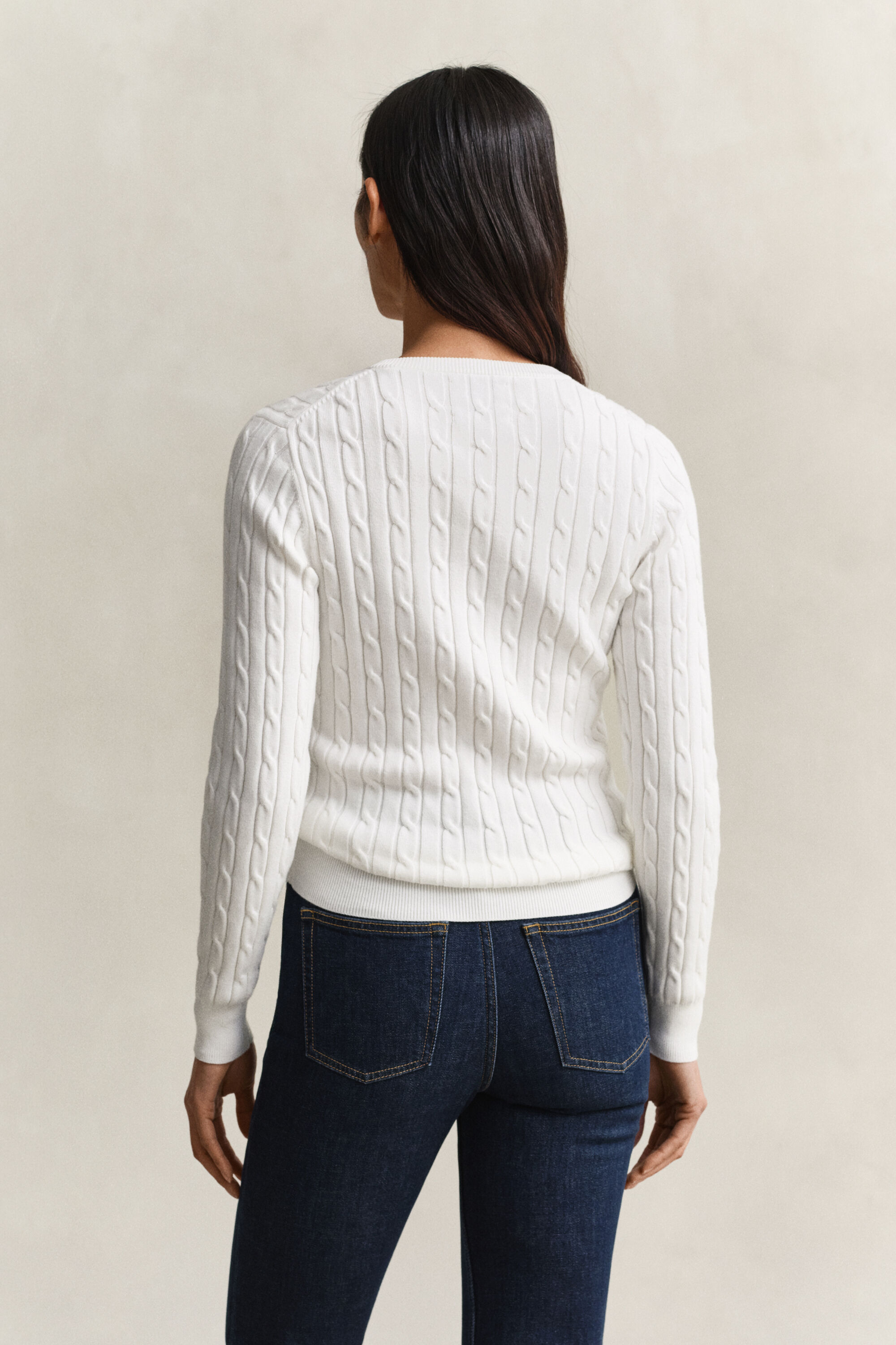 Pull en maille torsadée classique