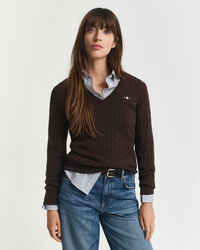 Pull col V en maille de coton stretch à torsades