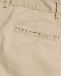 Short chino