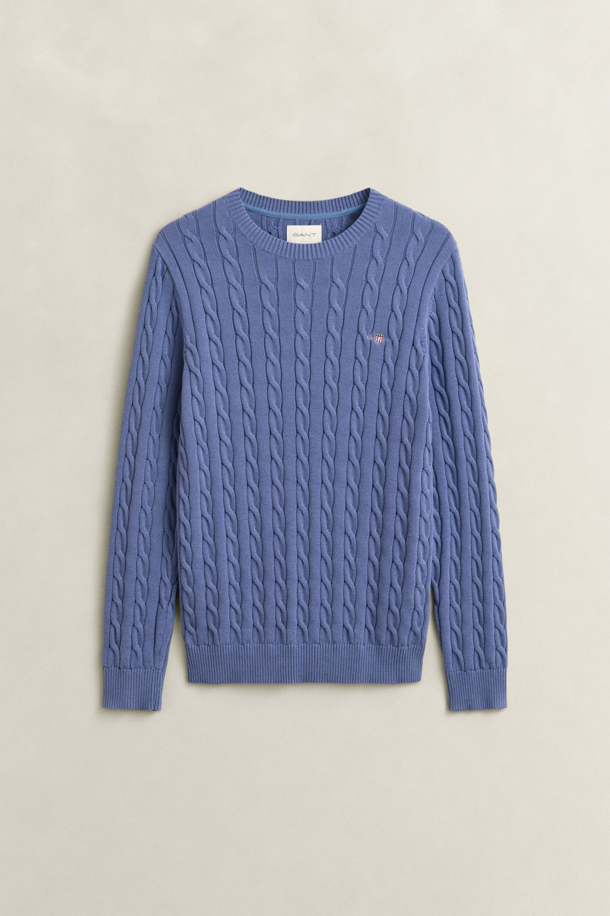 Pull en maille torsadée classique