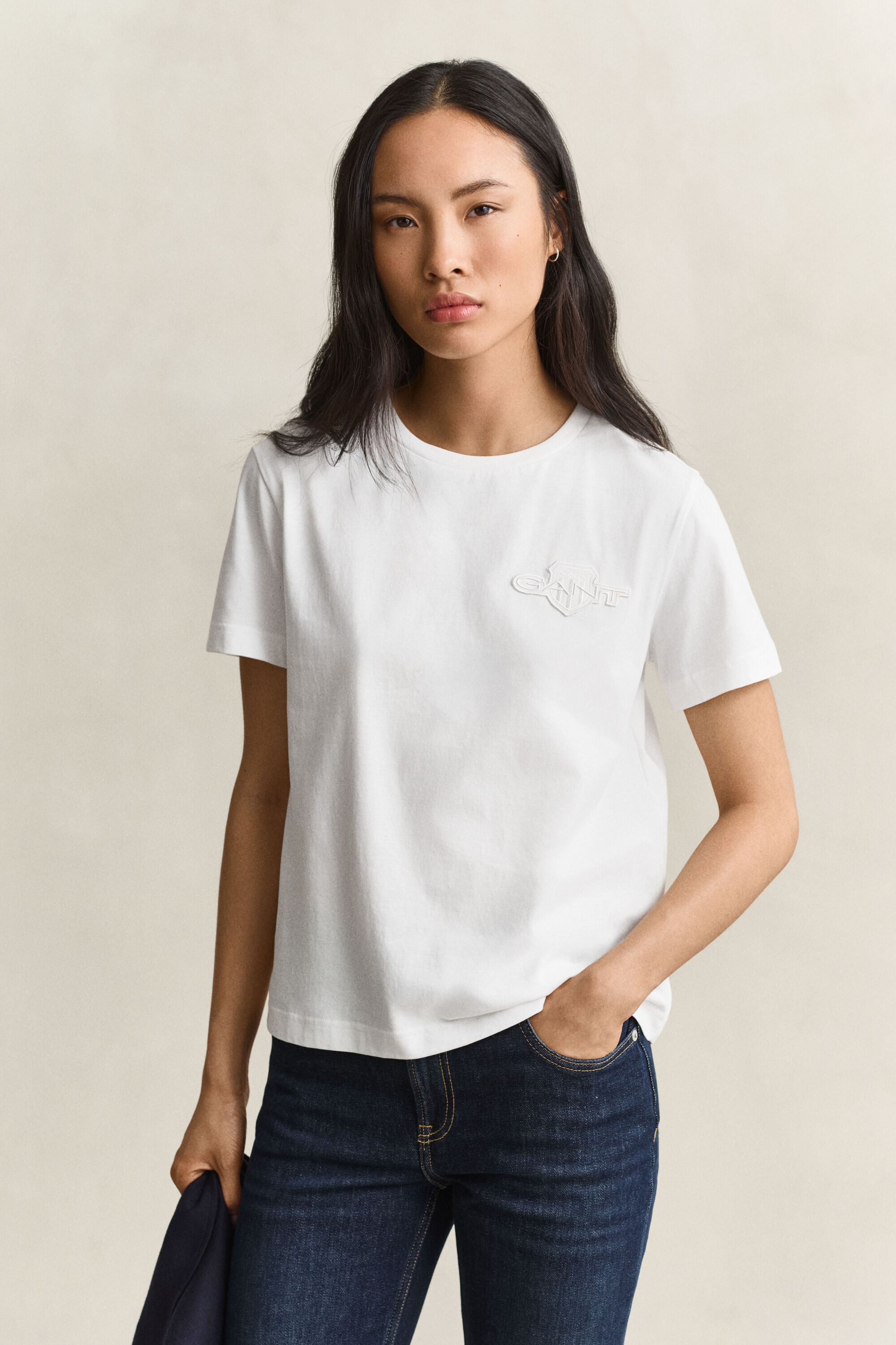 T-shirt avec écusson ton sur ton
