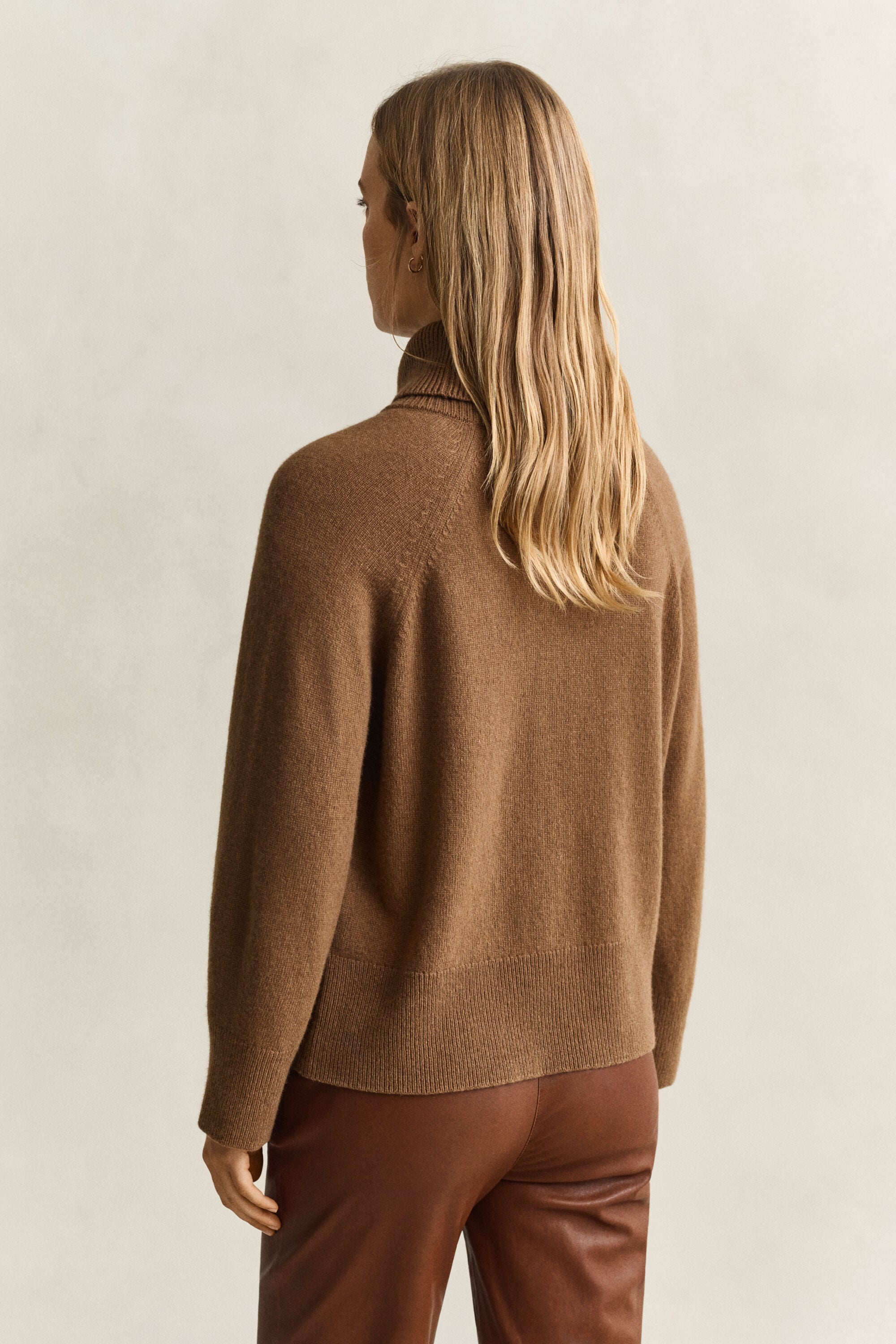 Pull col roulé en laine et cachemire