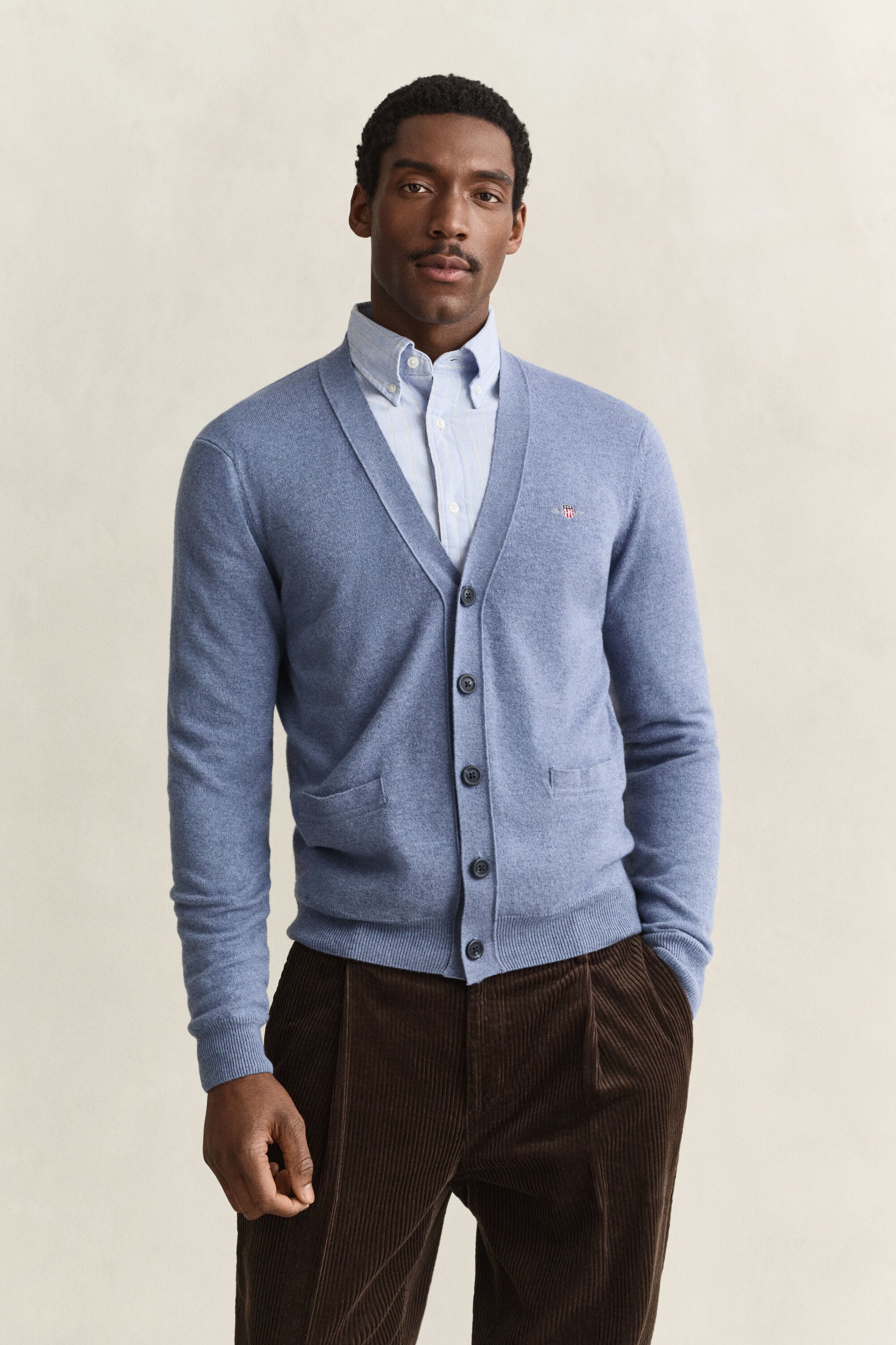 Cardigan col V en laine d’agneau