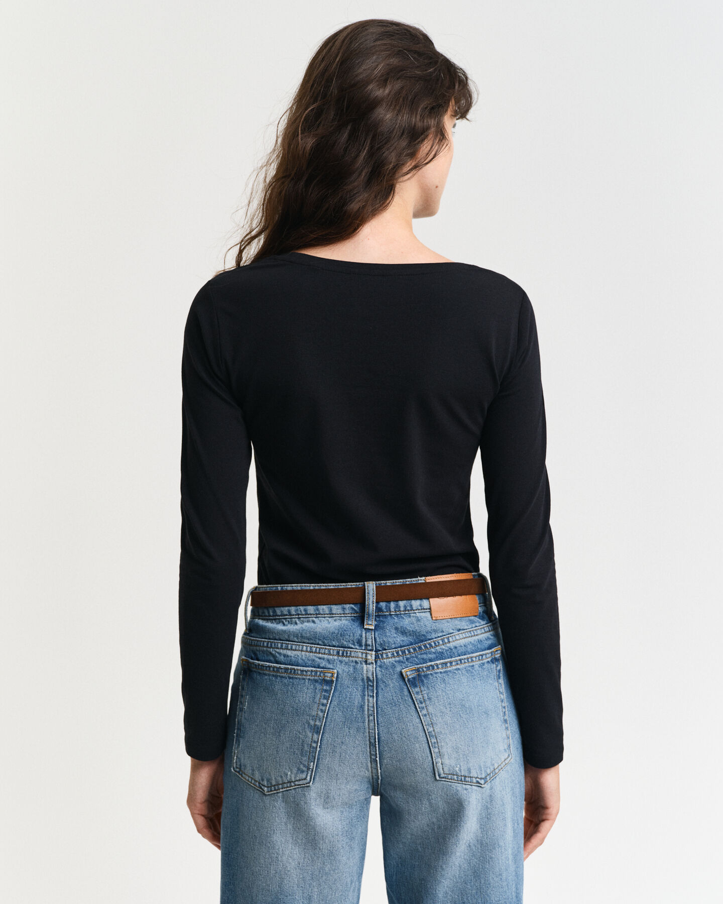 Haut à encolure dégagée et manches longues