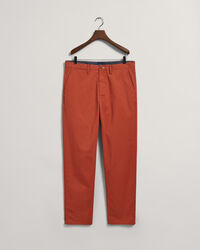 Pantalon chino regular fit en serg&eacute; Allister