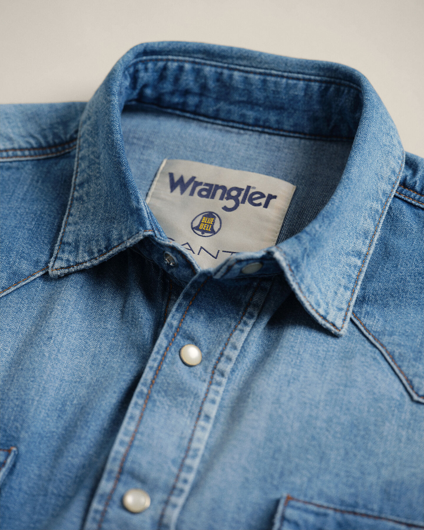 Chemise relaxed fit en denim Western Wrangler x GANT