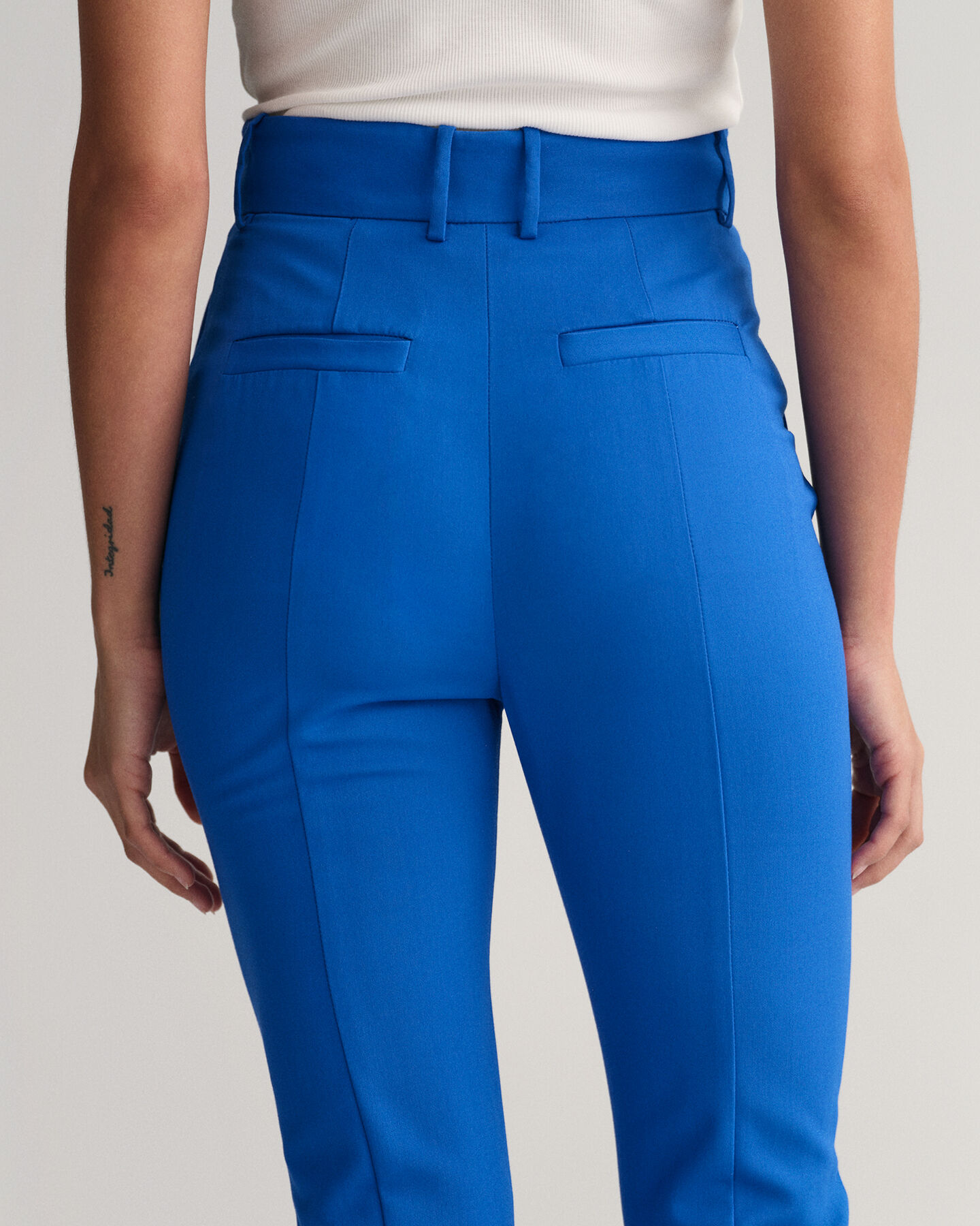 Pantalon de costume à jambes droites