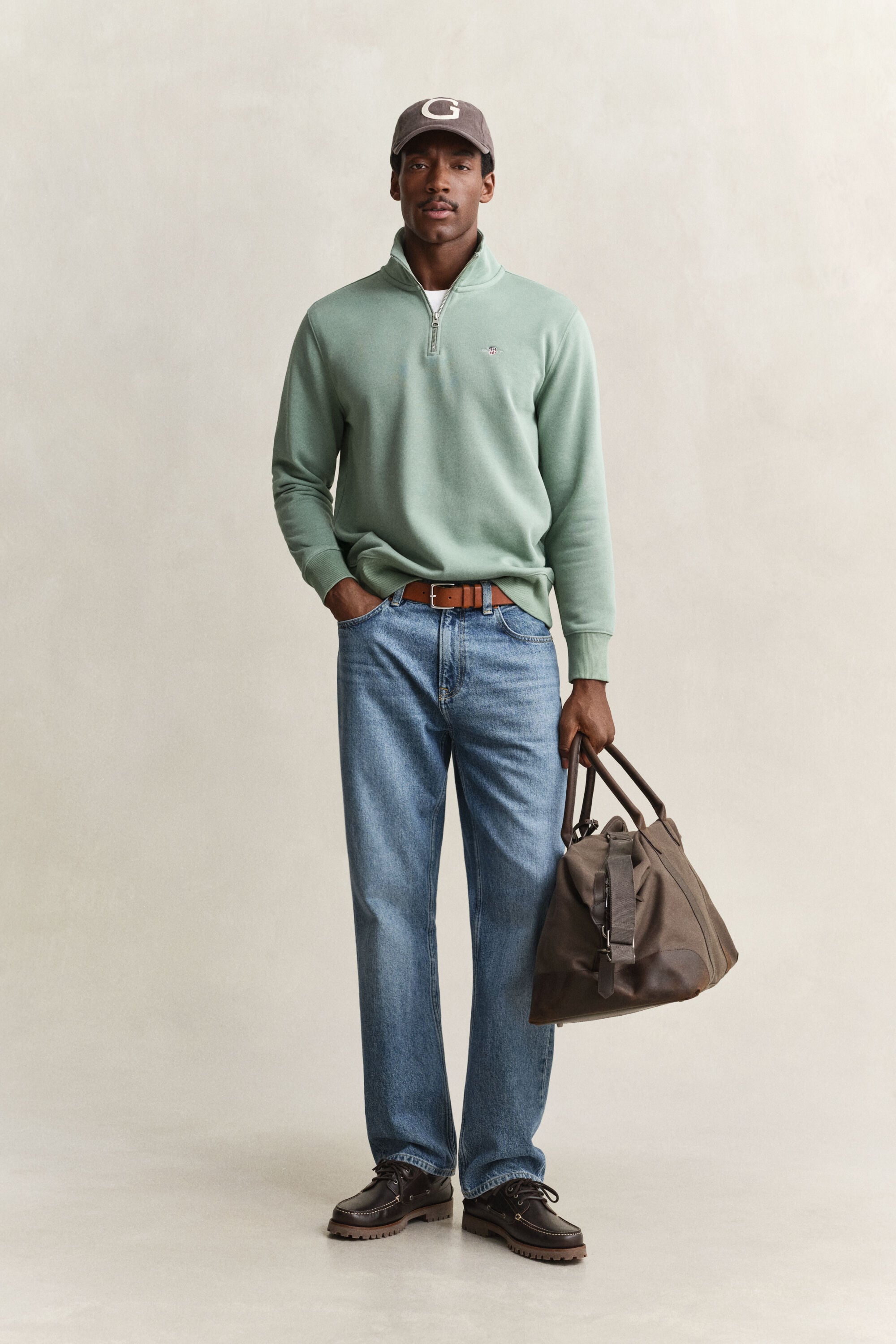 Sweat-shirt à demi-zip avec écusson